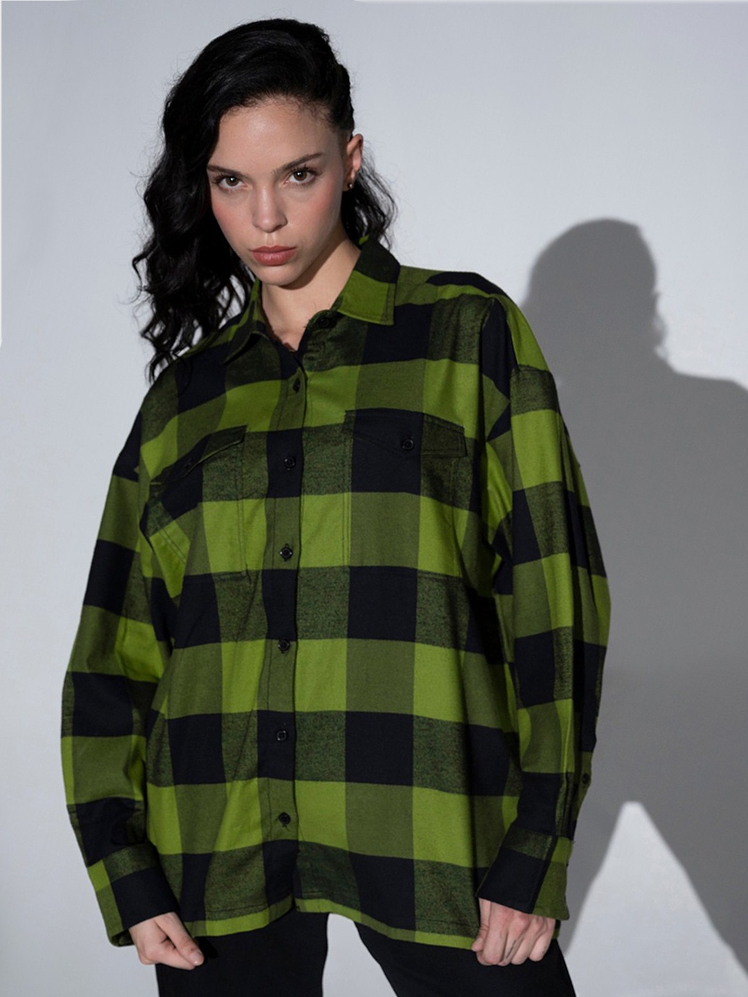 

Hubberholme Oversized Buffalo Checked Spread Collar Chest Pocket Pure Cotton Casual Shirt, Green