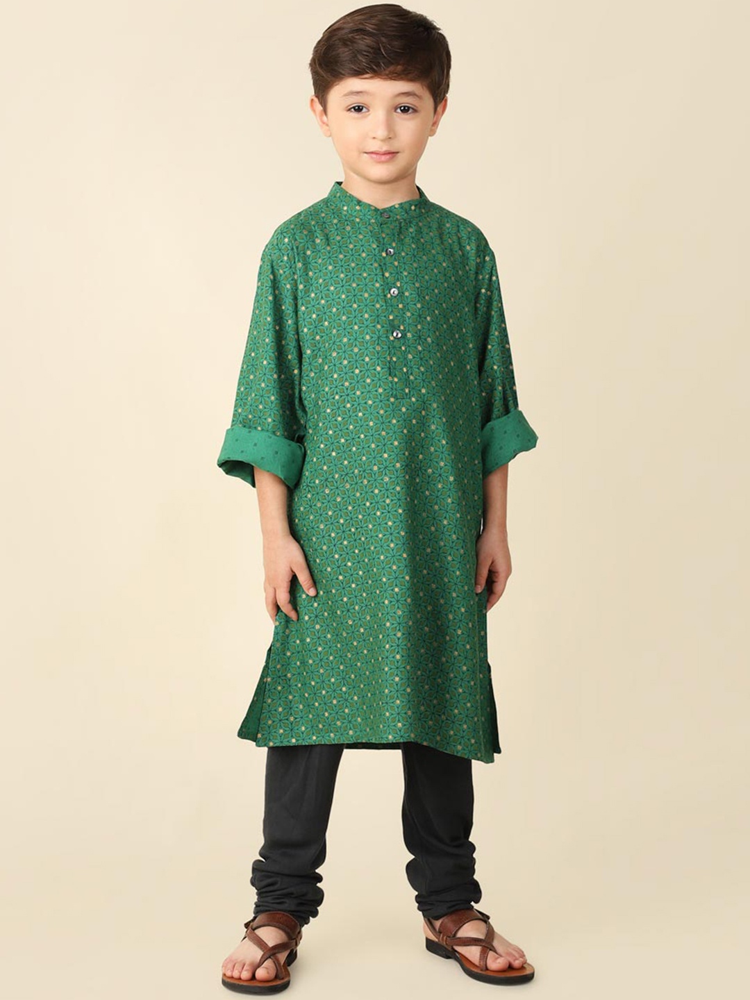 

Fabindia Boys Geometric Printed Mandarin Collar Thread Work Kurta, Green