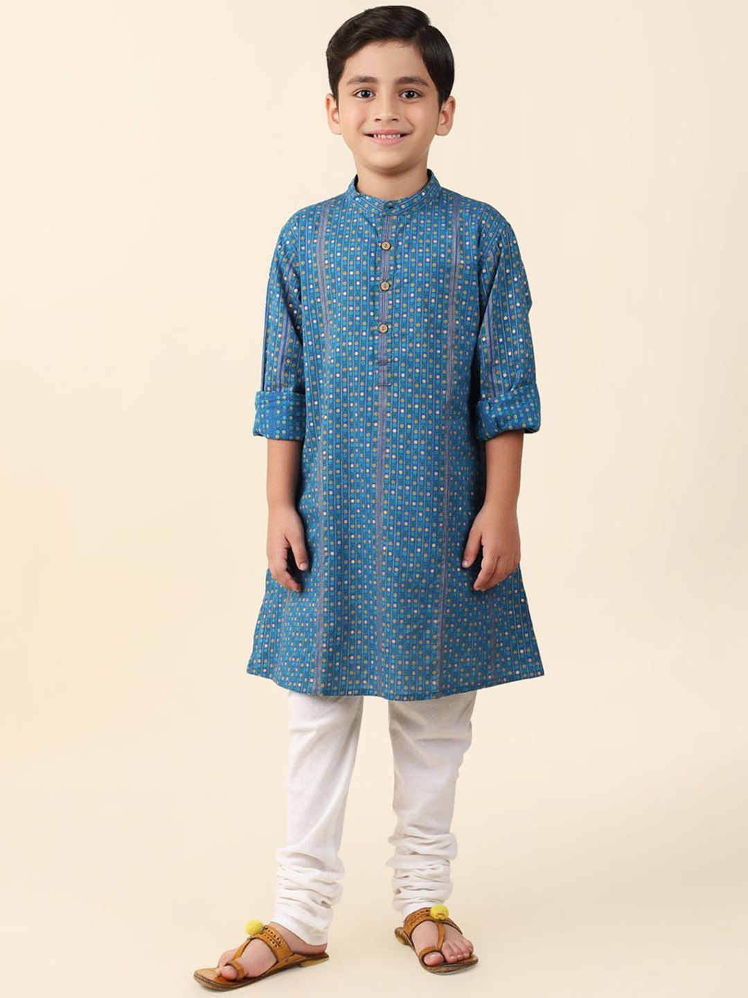 

Fabindia Boys Geometric Printed Mandarin Collar Thread Work Pure Cotton Kurta, Blue