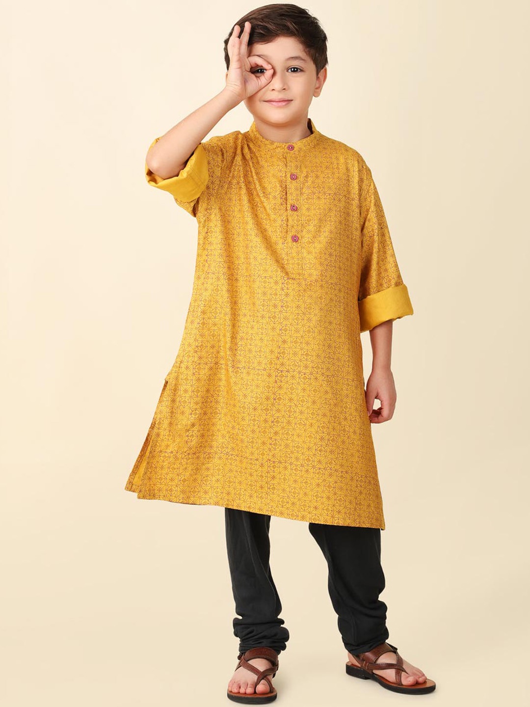 

Fabindia Boys Geometric Printed Straight Kurta, Yellow