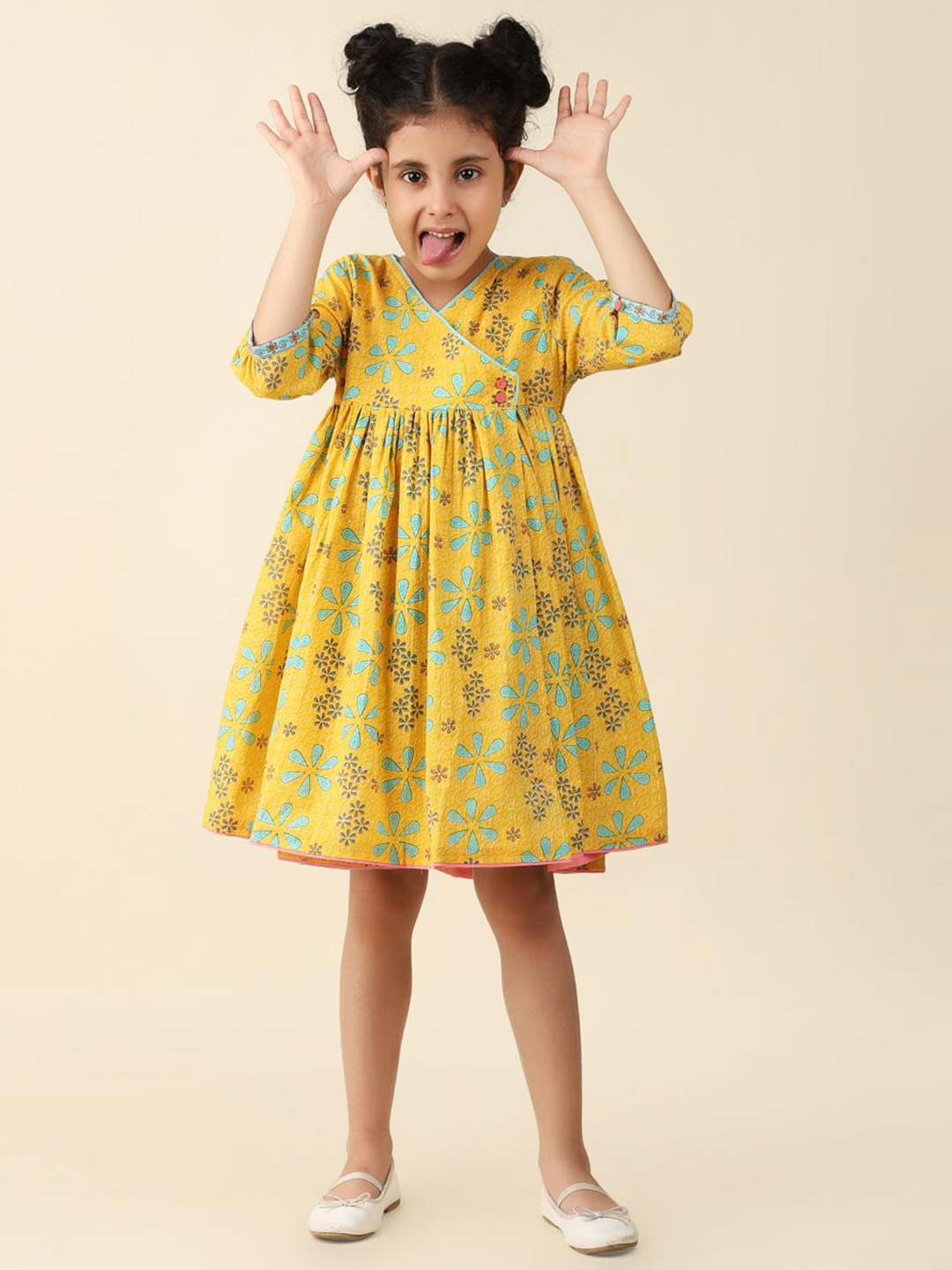 

Fabindia Girls Floral Printed V-Neck Gathered Cotton Casual A-Line Dress, Yellow