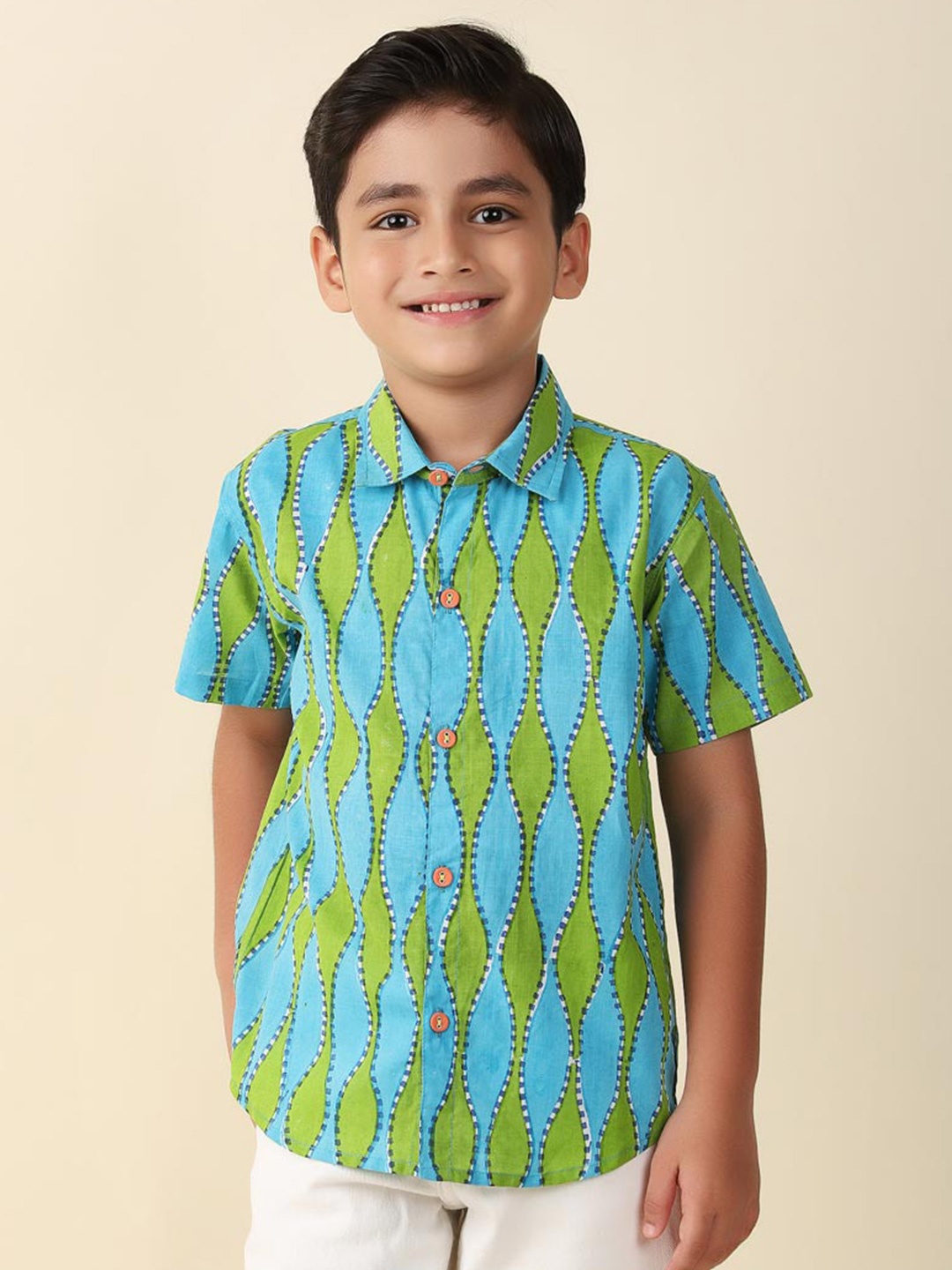 

Fabindia Boys Geometric Printed Cotton Casual Shirt, Green