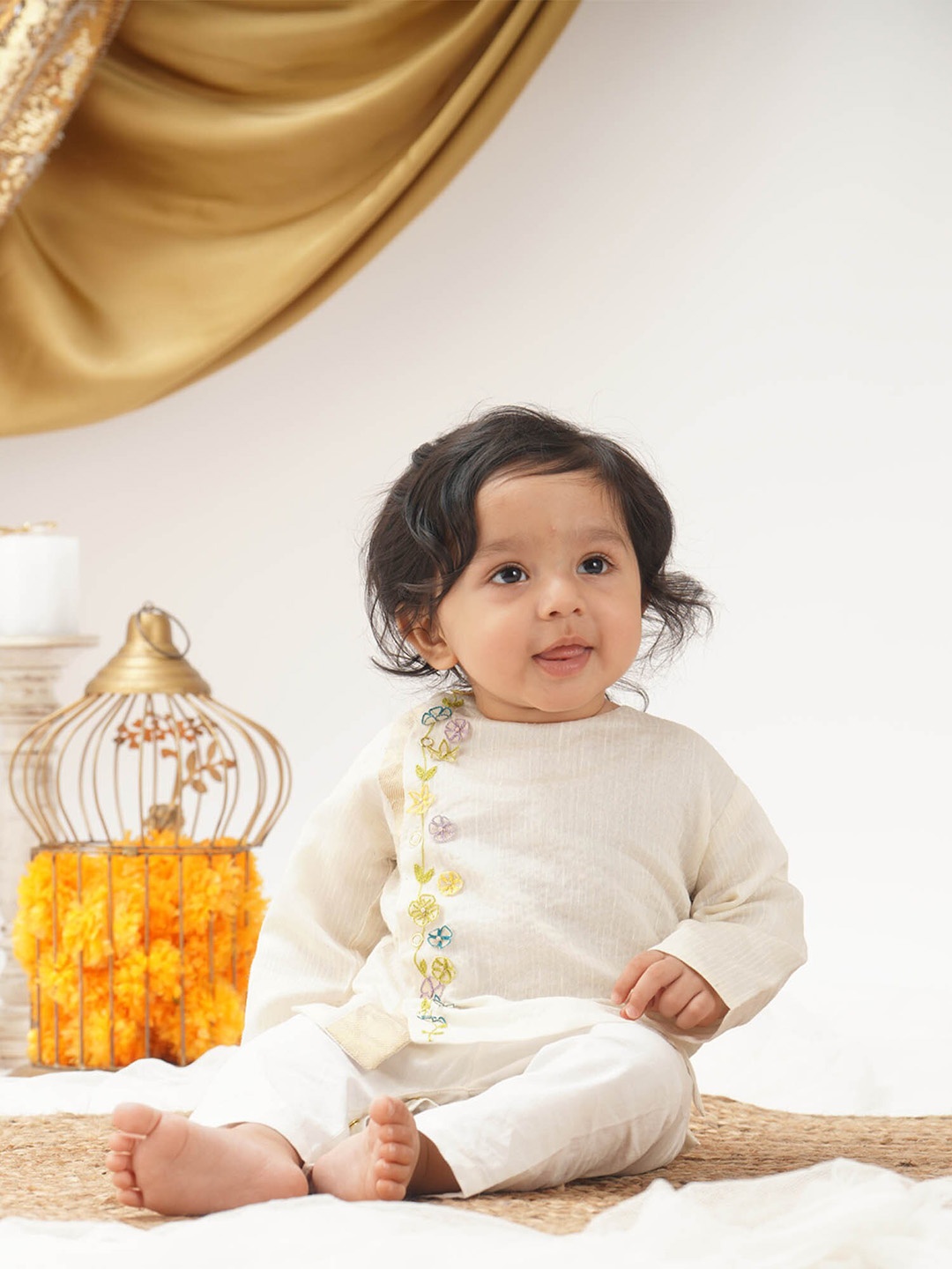 

GREENDIGO Infant Boys Floral Embroidered Pure Cotton Kurta with Pyjamas, Off white