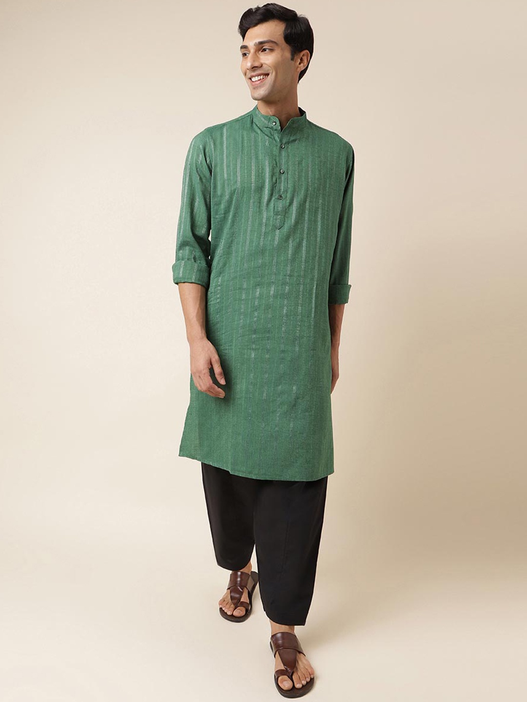 

Fabindia Geometric Embroidered Band Collar Roll Up Sleeves Thread Work Straight Kurta, Green
