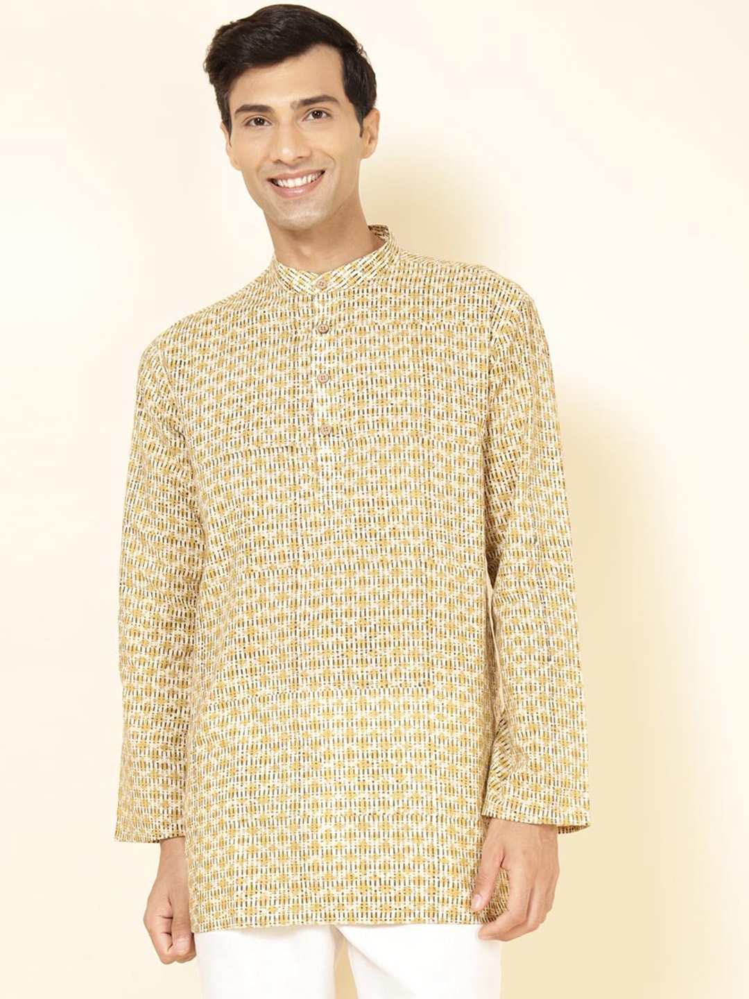 

Fabindia Geometric Printed Band Collar Long Sleeves Straight Kurta, Yellow