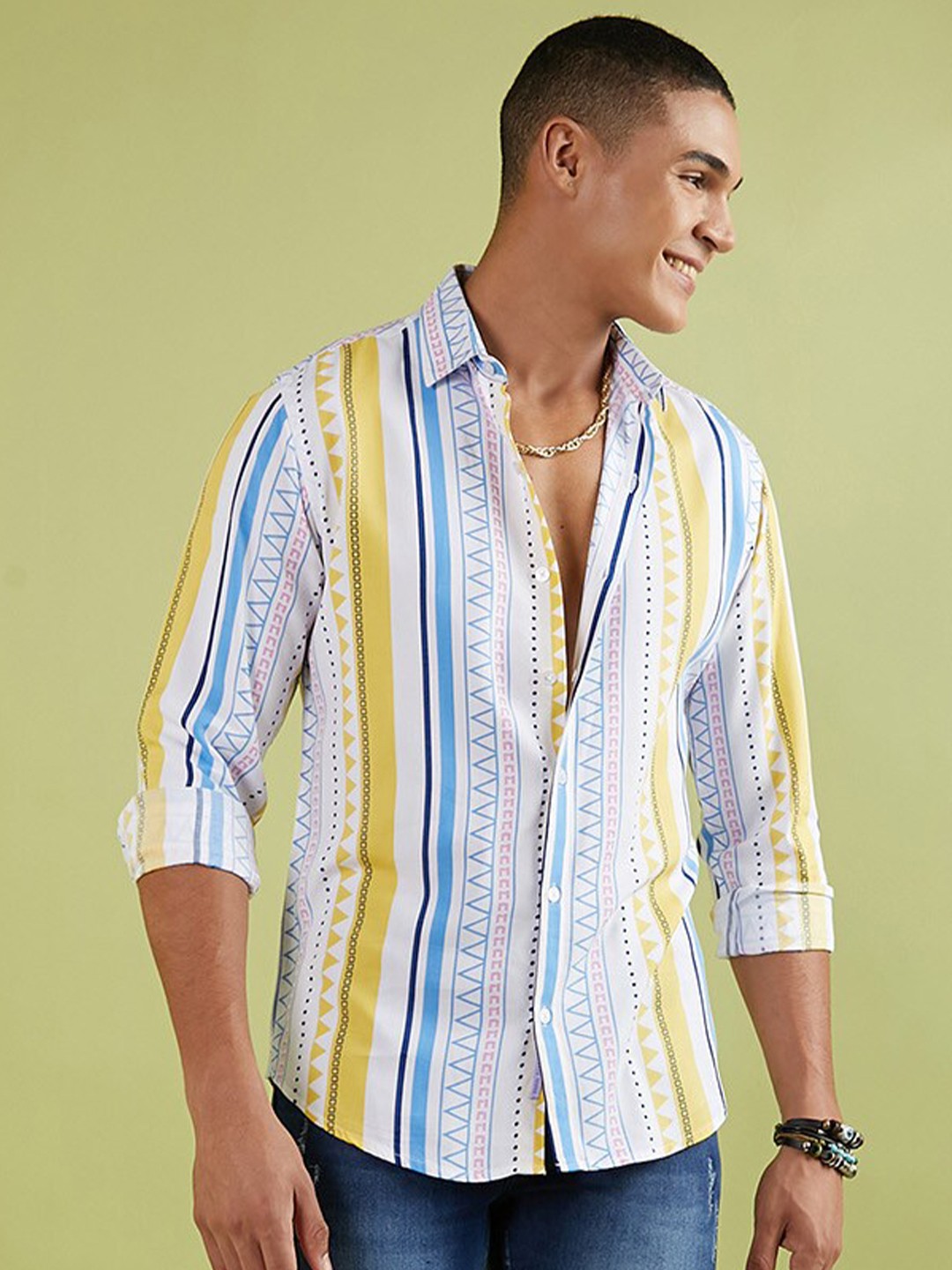 

Campus Sutra Classic Geometric Printed Spread Collar Long Sleeve Casual Shirt, White