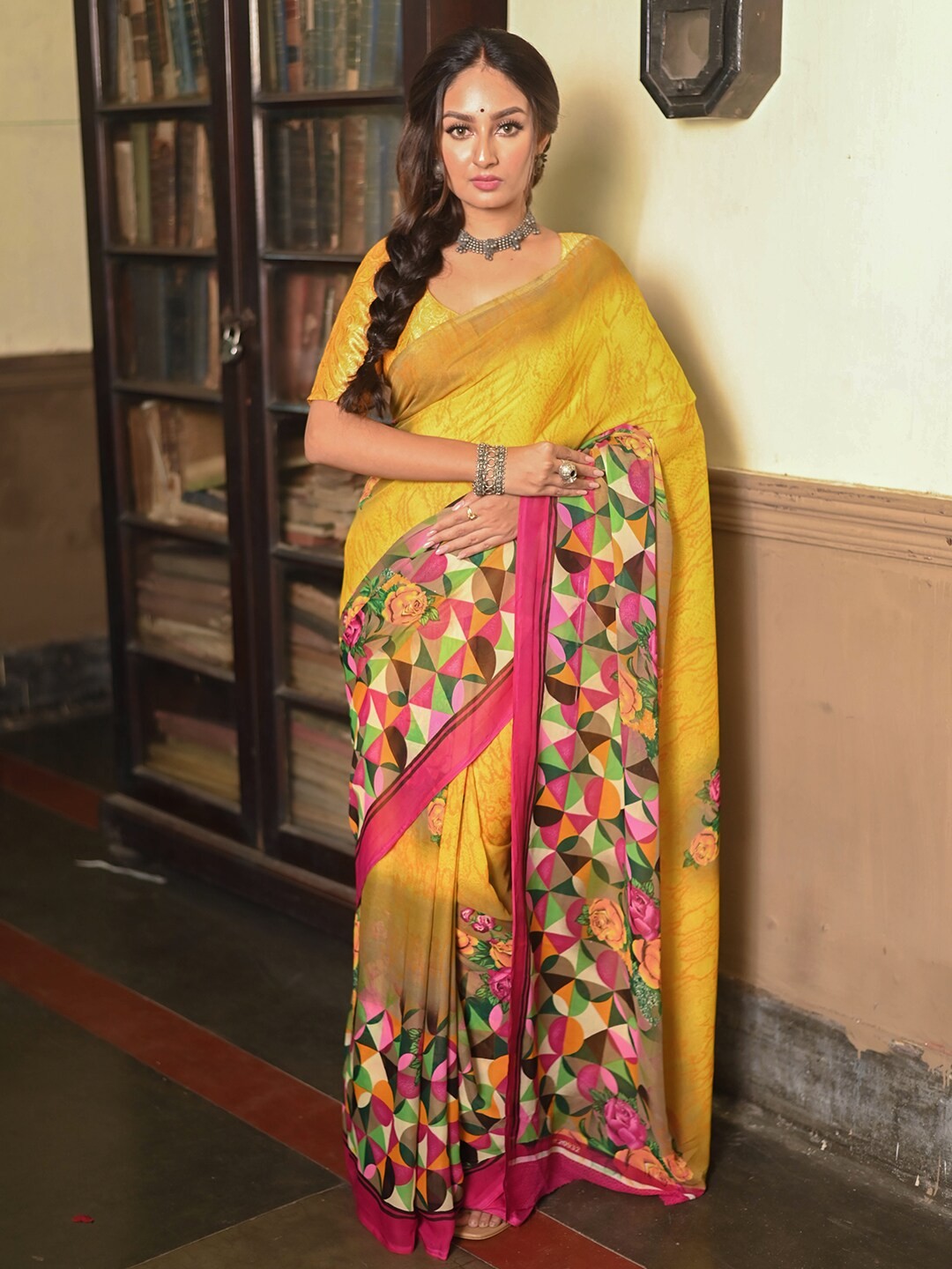 

Anouk Floral Printed Pure Georgette Saree, Yellow