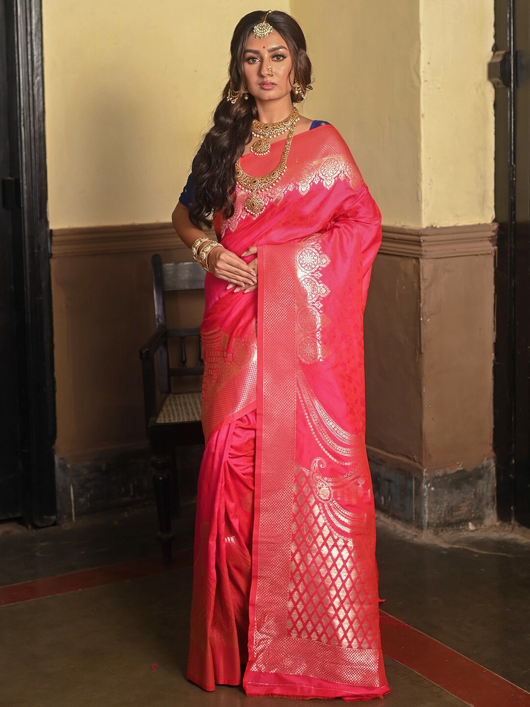 

Anouk Woven Design Zari Banarasi Saree, Red