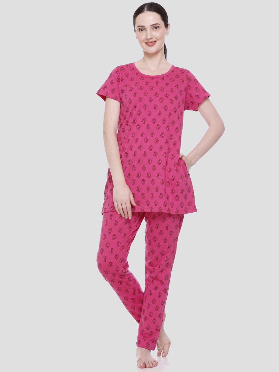 

ELPIDA Floral Printed Round Neck T-Shirt & Pyjama, Pink
