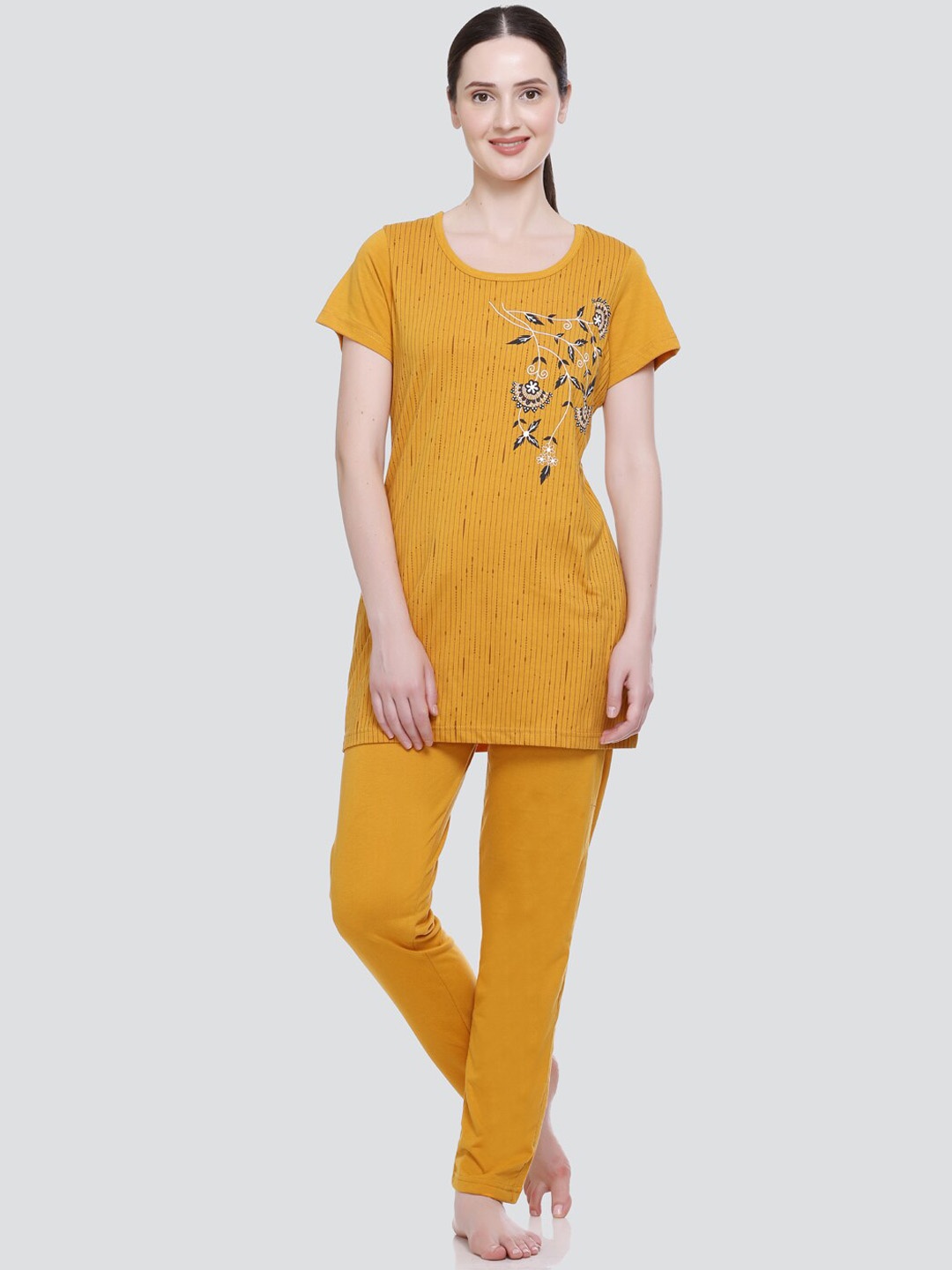 

ELPIDA Floral Printed Round Neck T-Shirt & Pyjama, Mustard