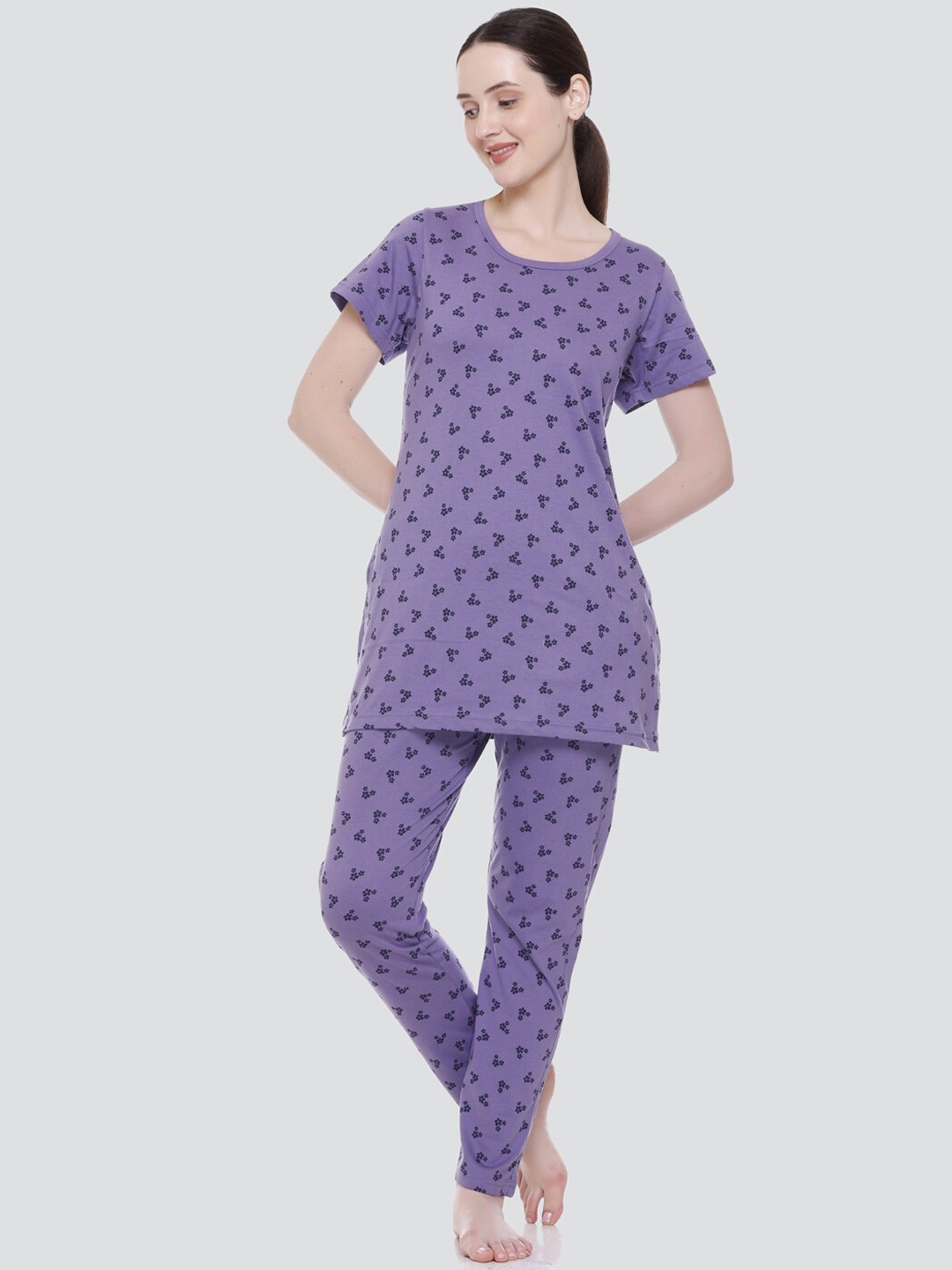 

ELPIDA Floral Printed Round Neck T-Shirt & Pyjama, Purple