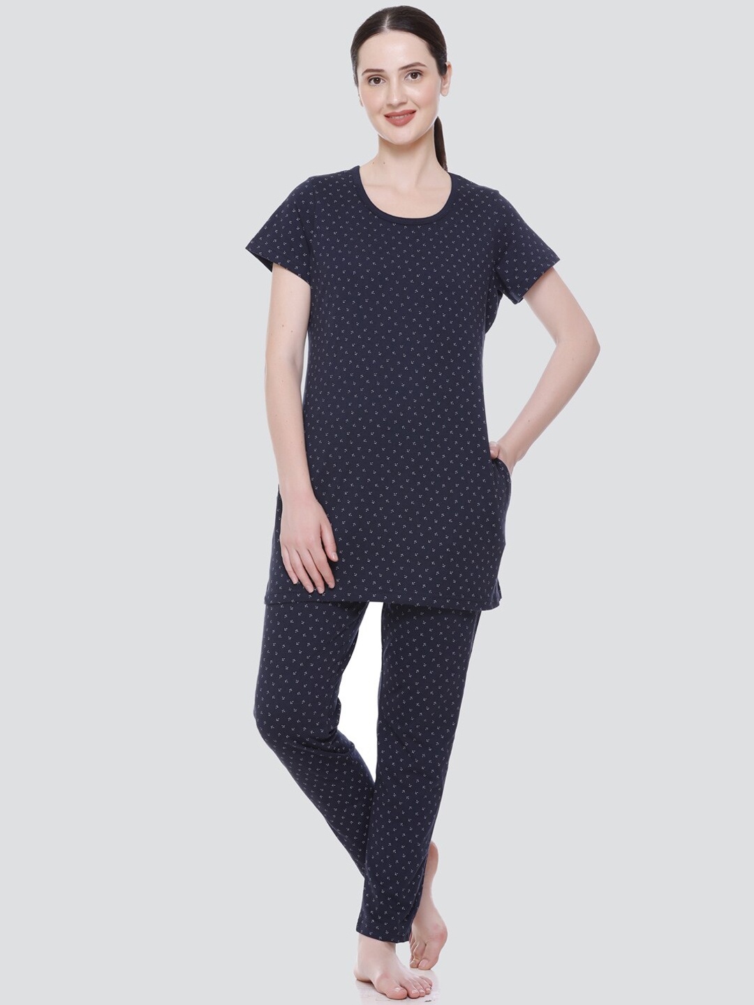 

ELPIDA Floral Printed Round Neck T-Shirt & Pyjama, Navy blue