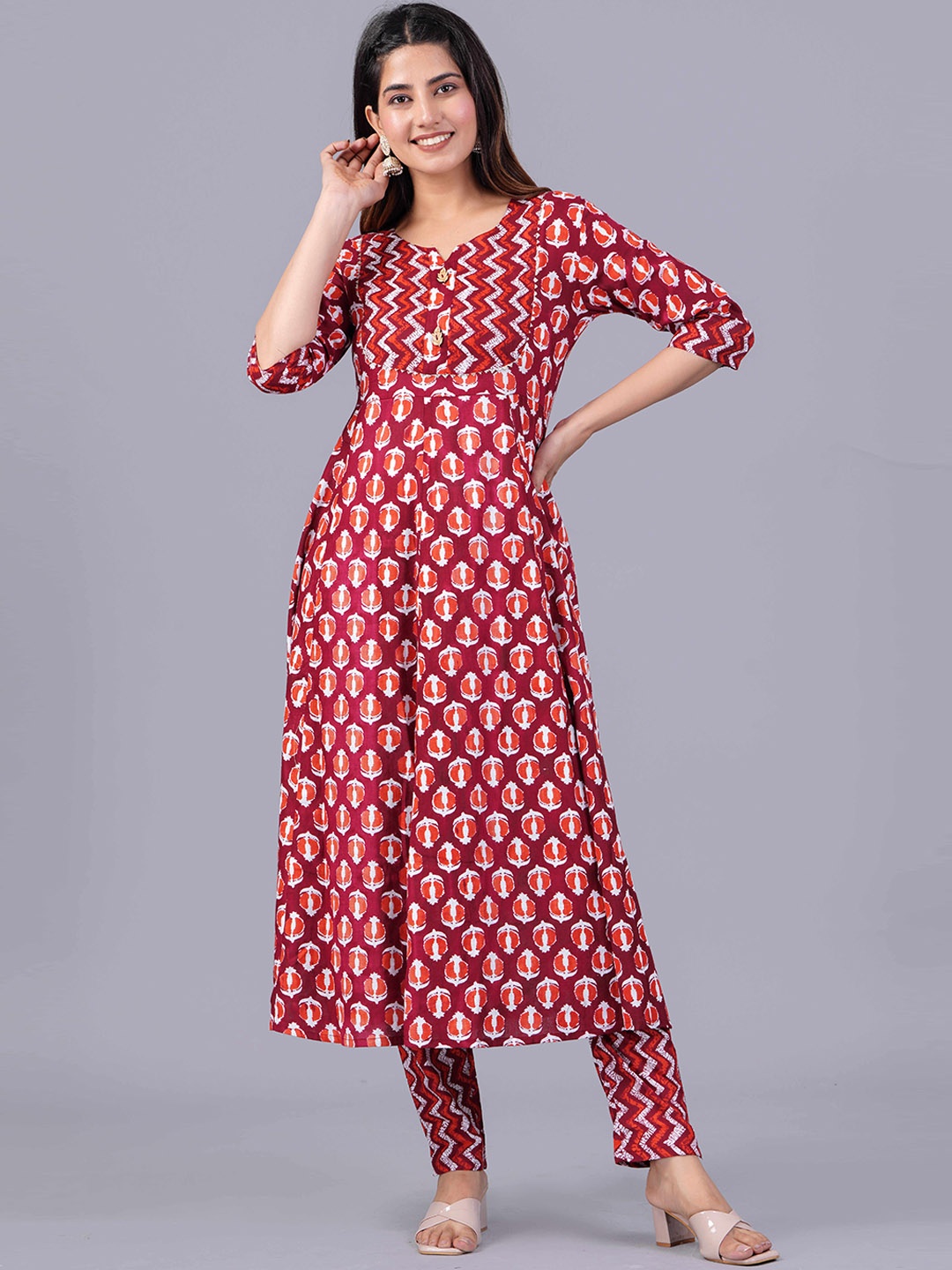 

Sanganeri Kurti Floral Printed Gotta Patti A-line Kurta With Trousers, Red