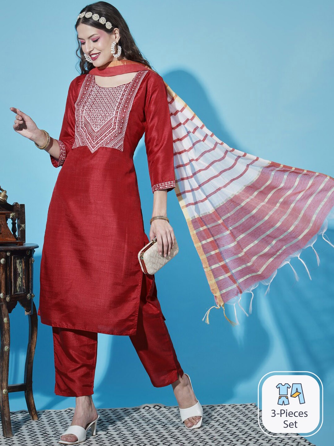 

PPTOSS Floral Embroidered Regular Kurta With Trousers & Dupatta, Red