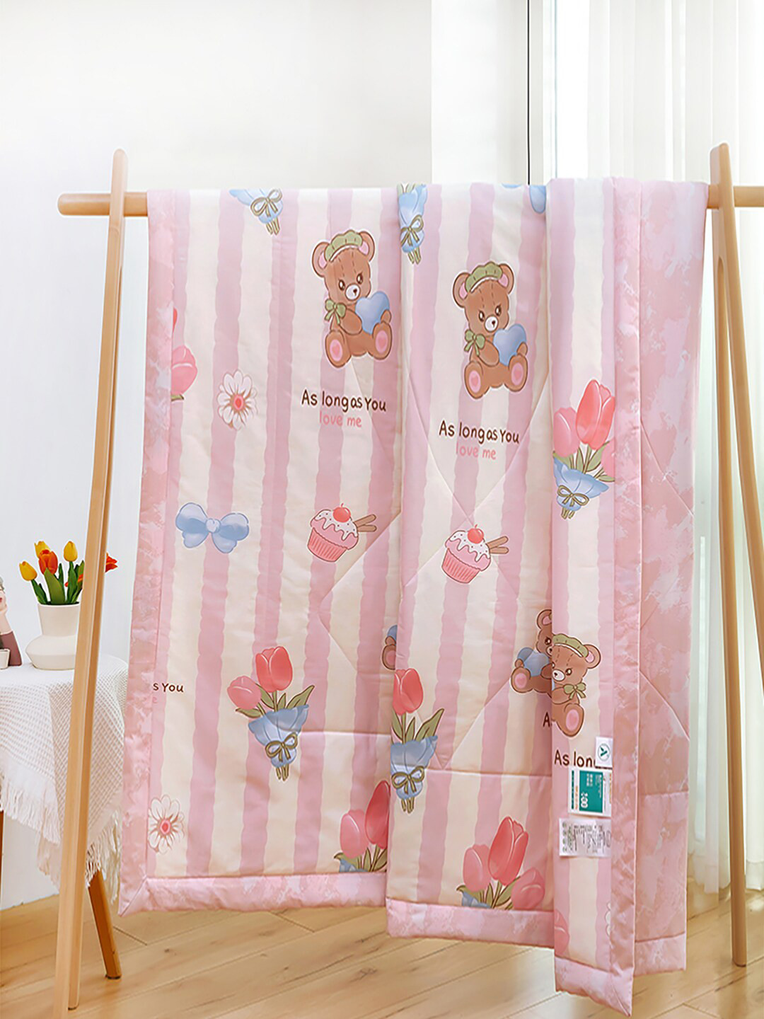 

JC HOME Pink & White Cartoon Characters AC Room 350 GSM Cotton Single Bed Quilt