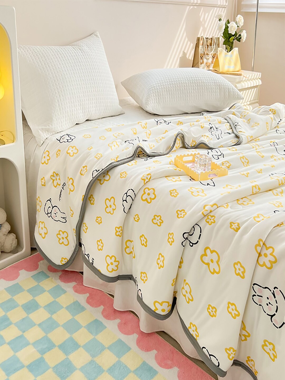 

JC HOME White Blue Cartoon Characters AC Room 400 GSM Double Bed Quilt