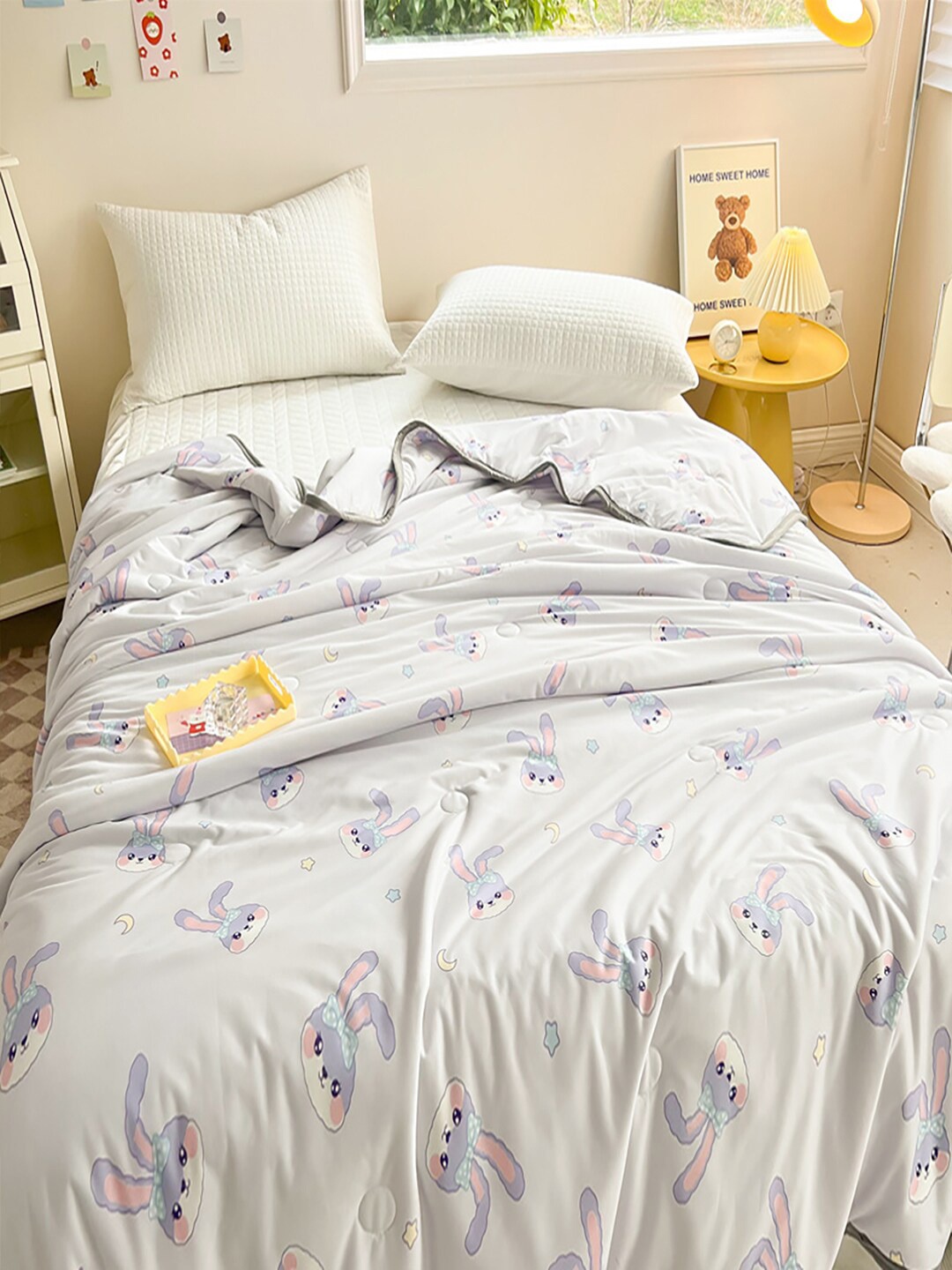 

JC HOME Purple & White Cartoon Characters AC Room 400 GSM Double Bed Quilt