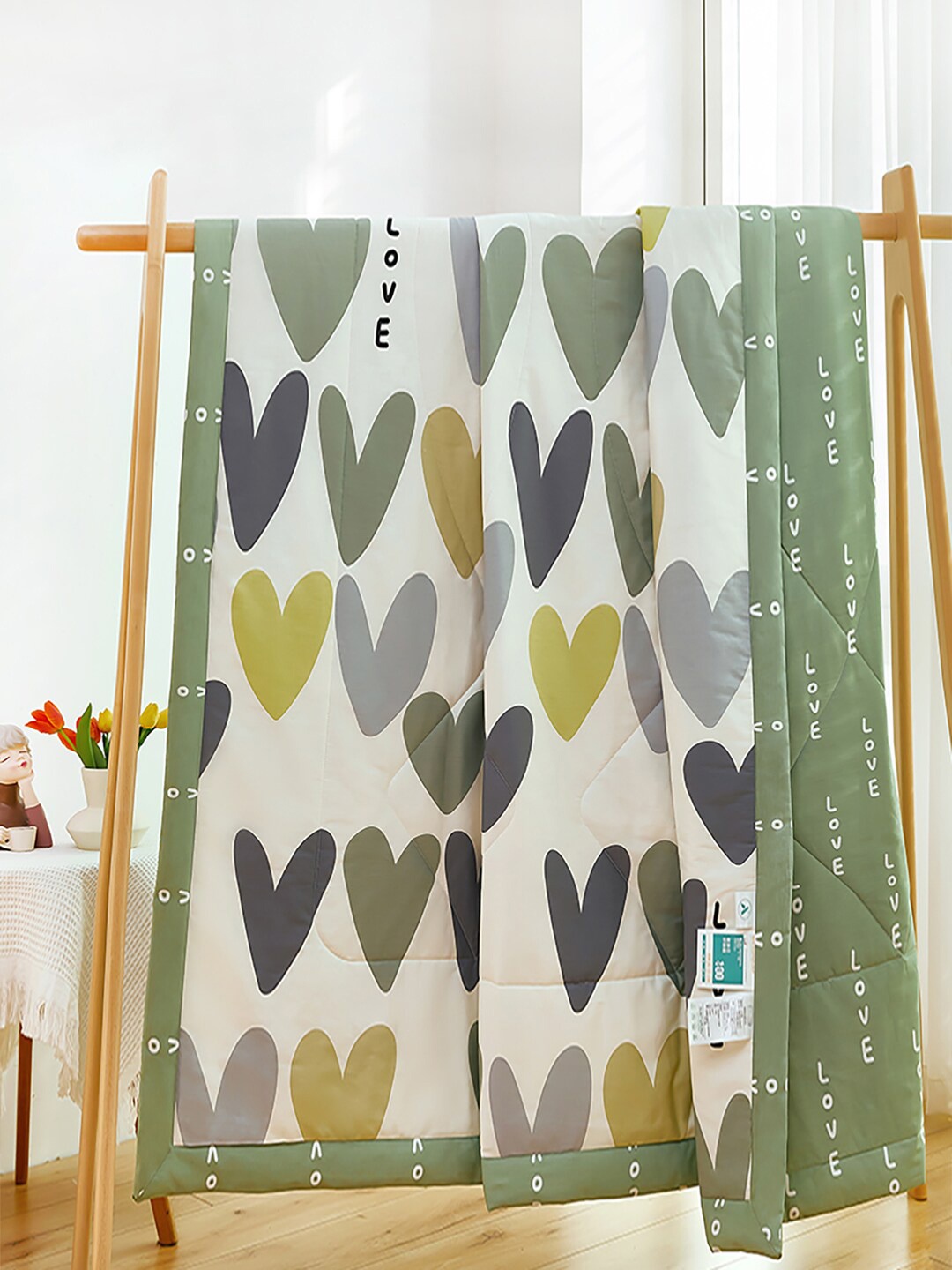 

JC HOME Olive Green White Geometric Pure Cotton AC Room 350 GSM Double Bed Quilt