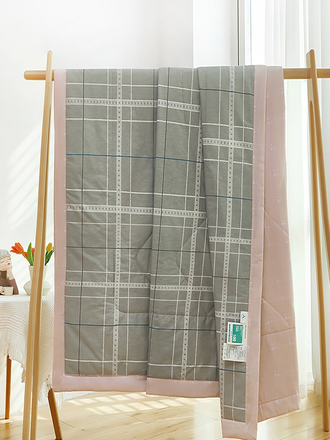 

JC HOME Grey Pink Checked AC Room 350 GSM Pure Cotton Single Bed Quilt