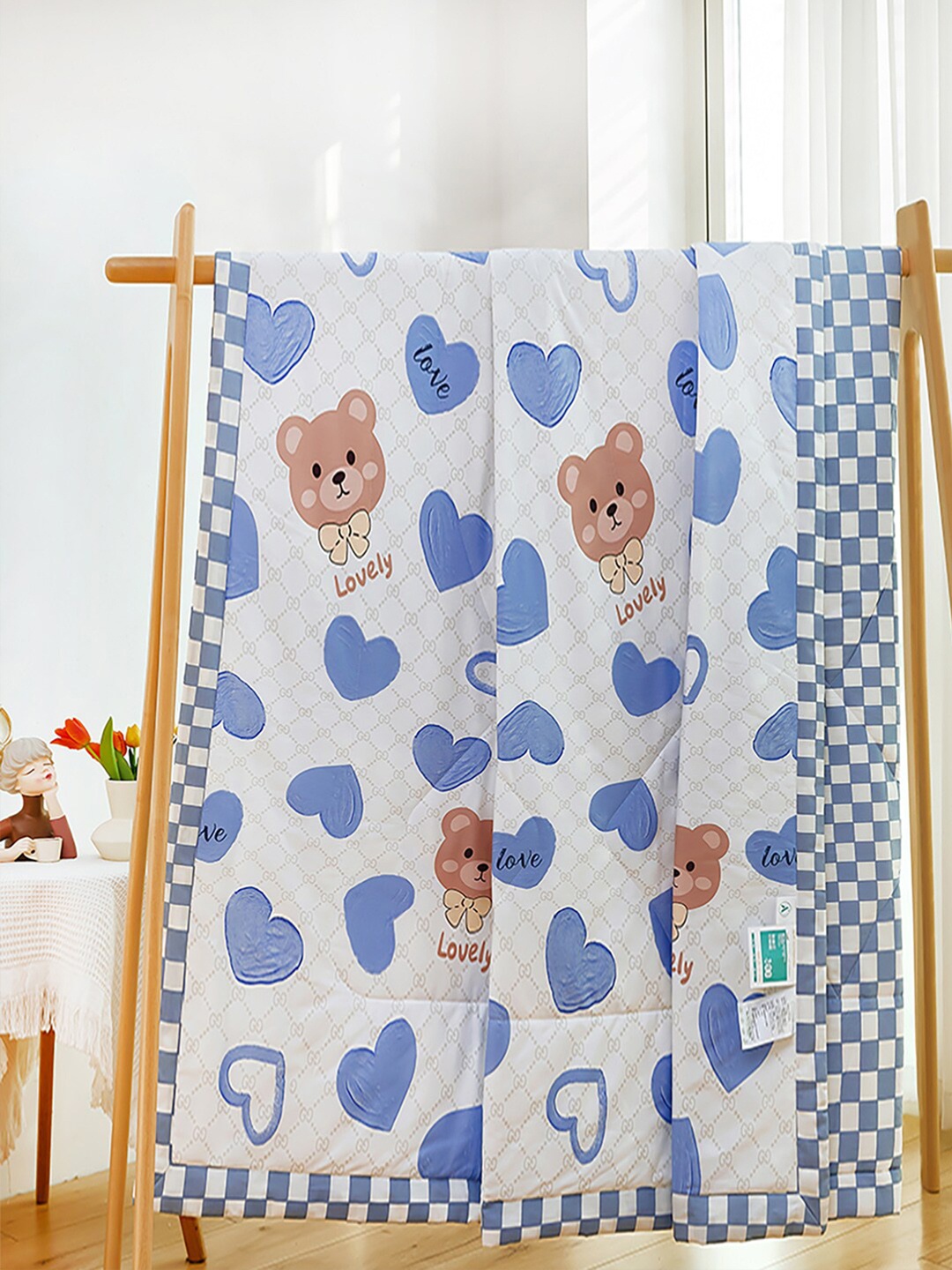 

JC HOME Blue & White Geometric AC Room 350 GSM Cotton Single Bed Quilt