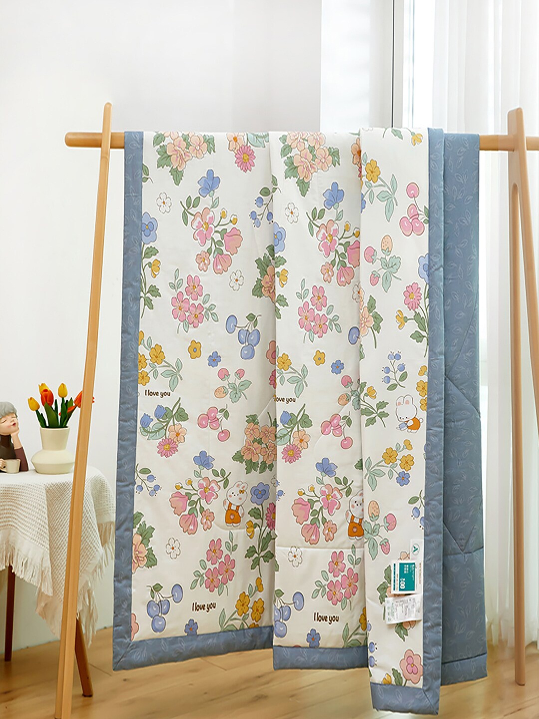 

JC HOME White & Blue Floral AC Room 350 GSM Cotton Double Bed Quilt
