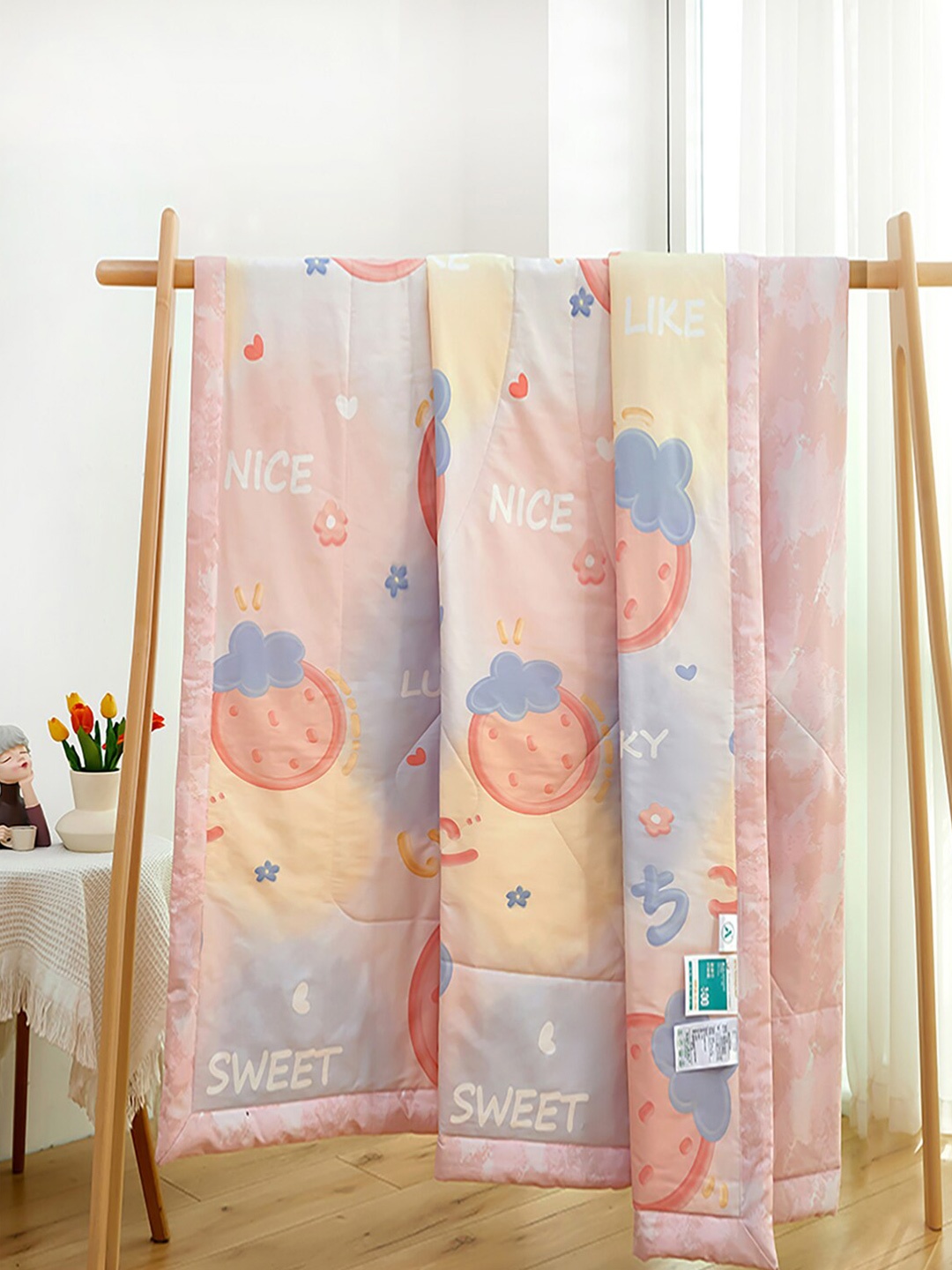 

JC HOME Cream-Coloured Cartoon Characters Cotton AC Room 350 GSM Double Bed Quilt