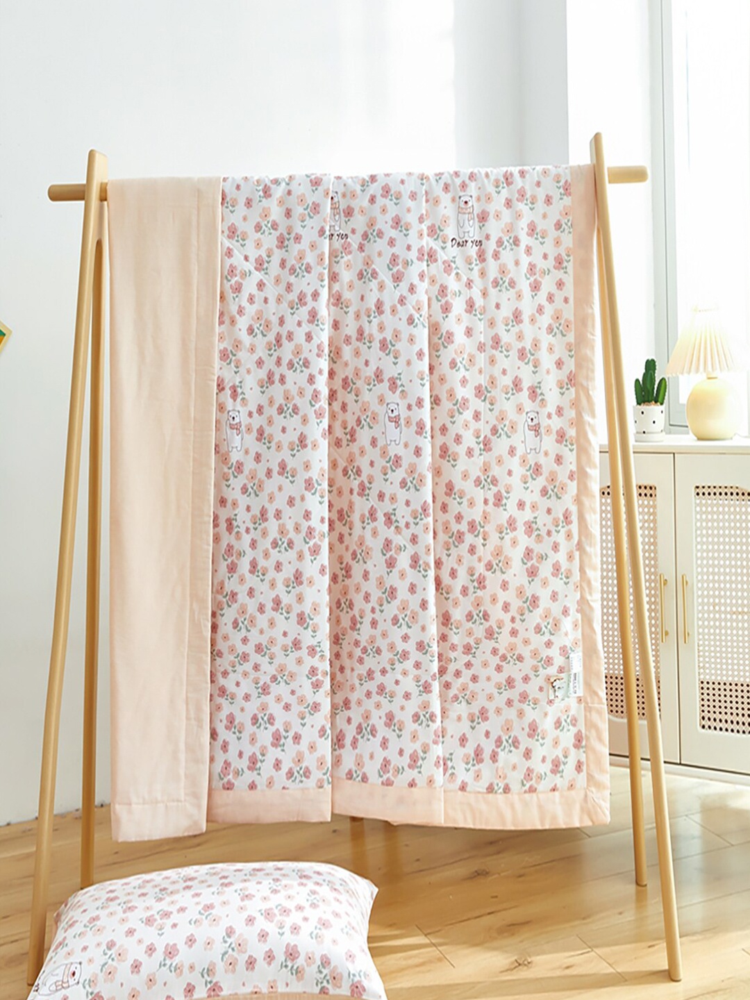 

JC HOME Pink White Floral AC Room 350 GSM Cotton Double Bed Quilt
