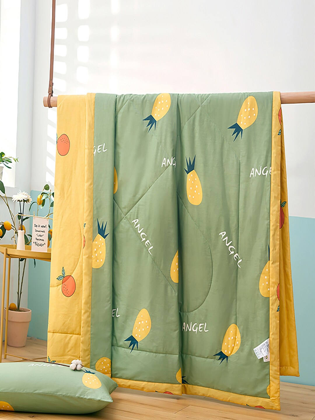 

JC HOME Green & Yellow Geometric AC Room 350 GSM Pure Cotton Double Bed Quilt
