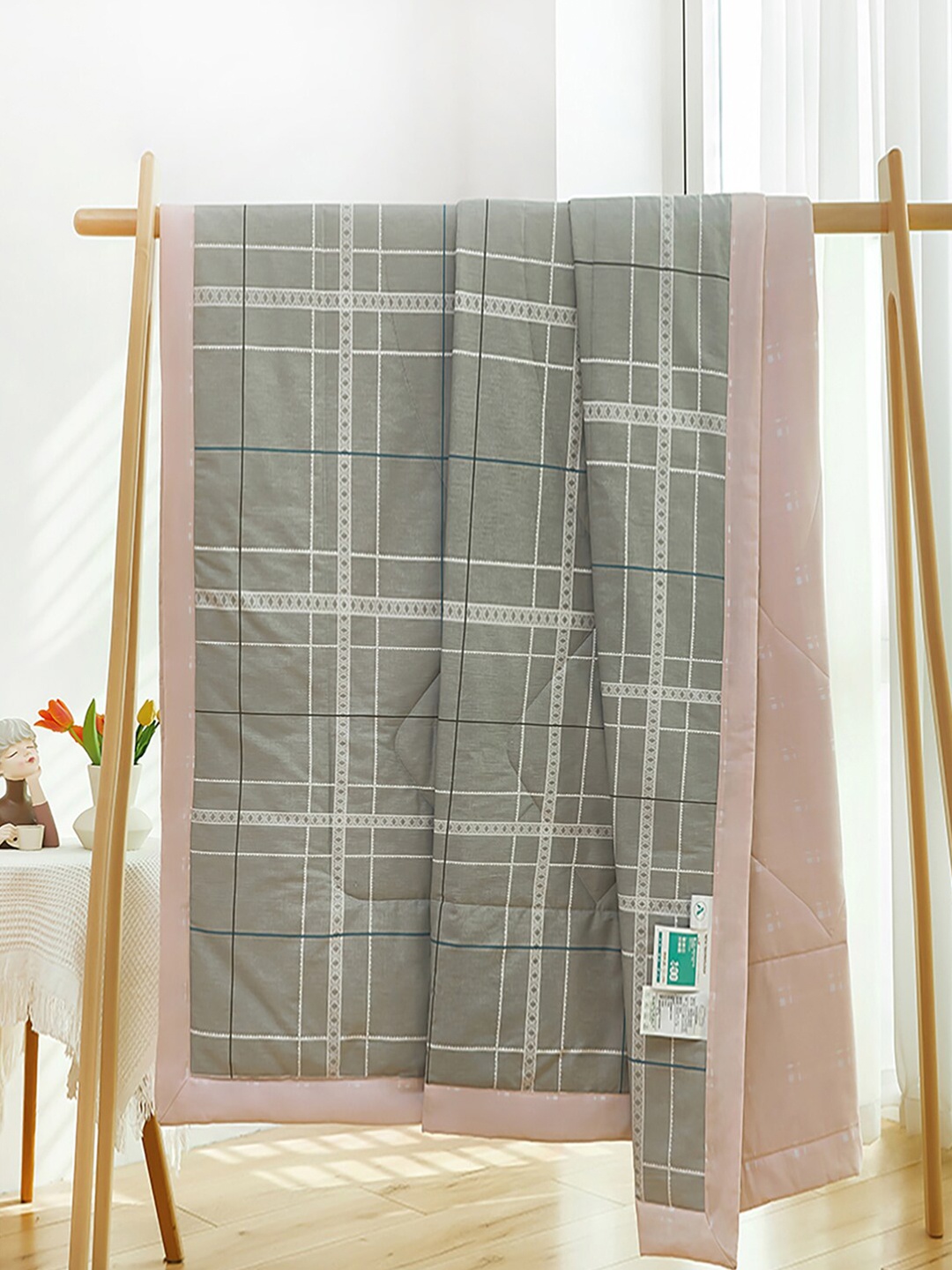 

JC HOME Grey Pink Checked AC Room 350 GSM Pure Cotton Double Bed Quilt