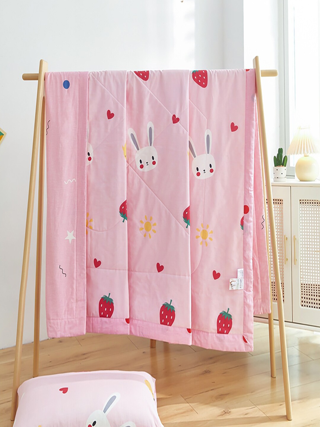 

JC HOME Pink White Cartoon Characters AC Room 350 GSM Pure Cotton Double Bed Quilt