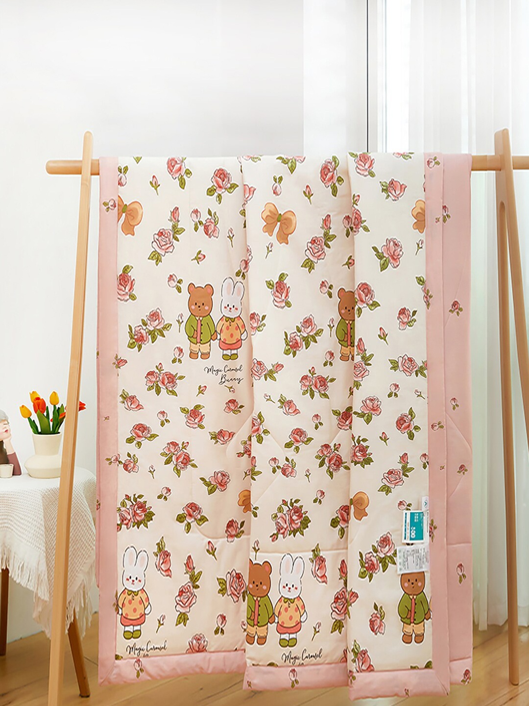 

JC HOME White & Pink Floral Pure Cotton AC Room 350 GSM Double Bed Quilt