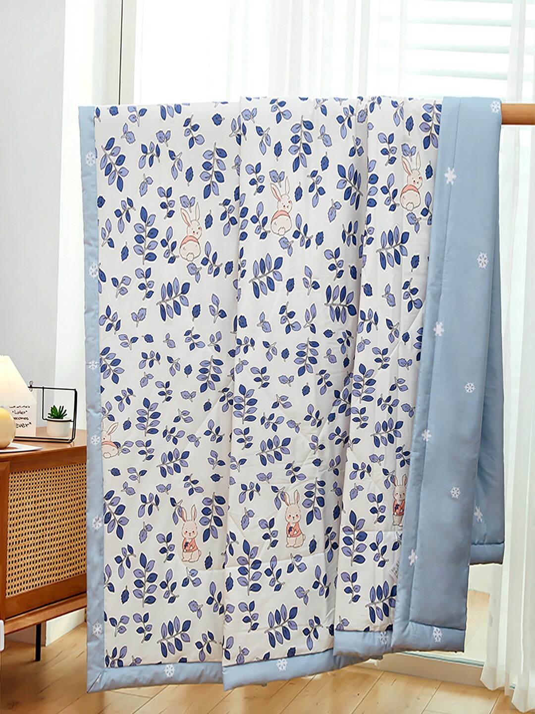 

JC HOME Blue White Floral Pure Cotton AC Room 350 GSM Single Bed Quilt