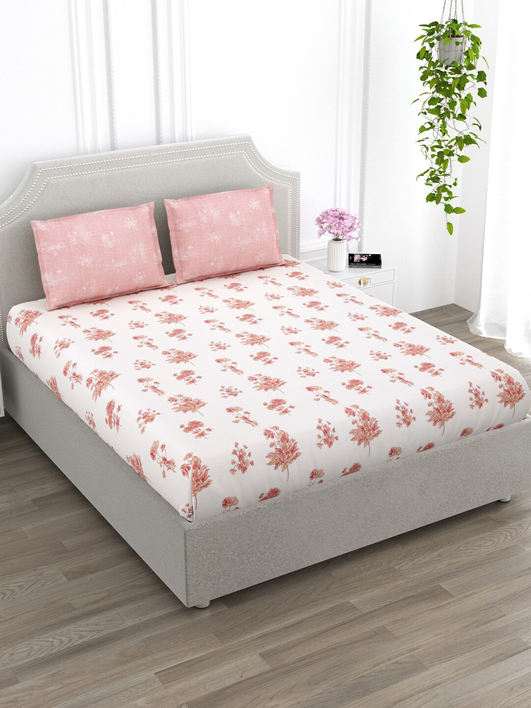 

EverHOME Sage Red & White Floral Cotton 210 TC King Bedsheet With 2 Pillow Covers