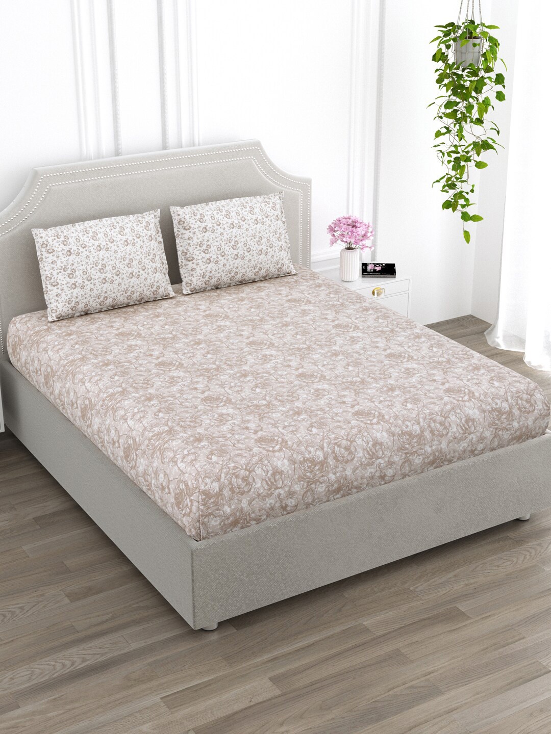 

EverHOME Sage Brown & White Floral Cotton 210 TC King Bedsheet With 2 Pillow Covers