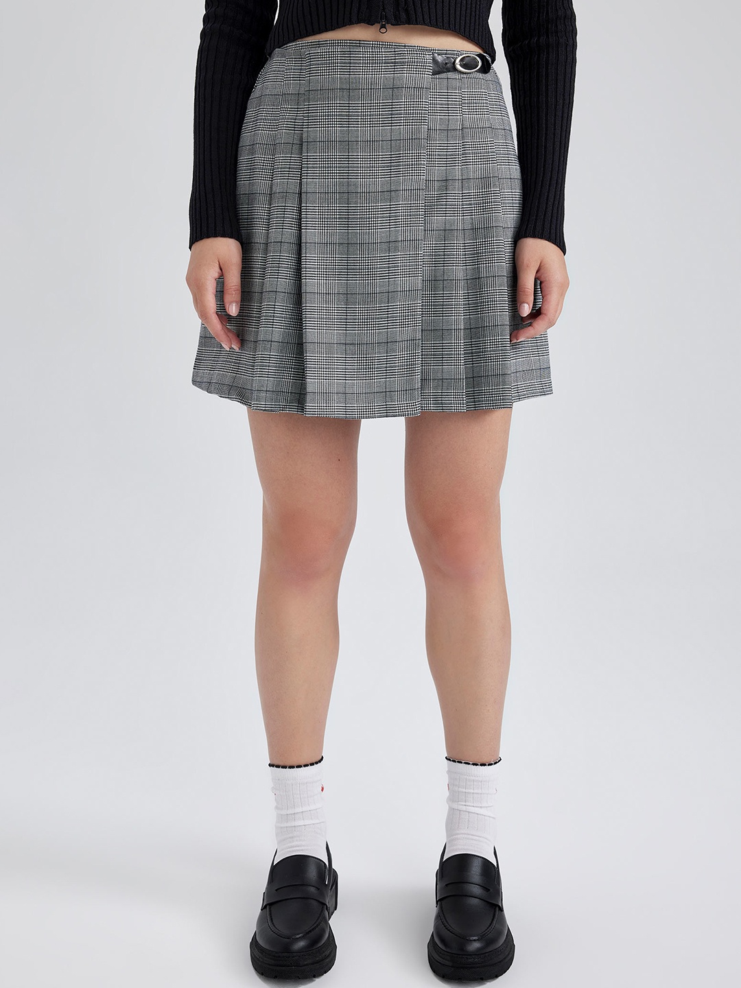 

DeFacto Checked Pleated Above Knee Length Flared Skirt, Grey