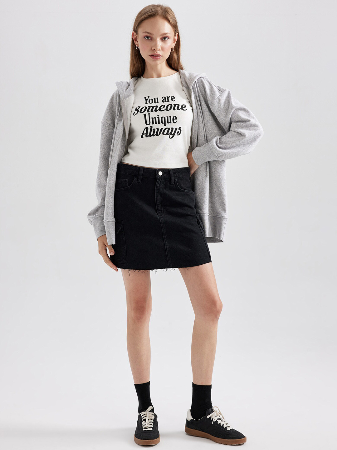 

DeFacto Straight Mini Skirt, Black
