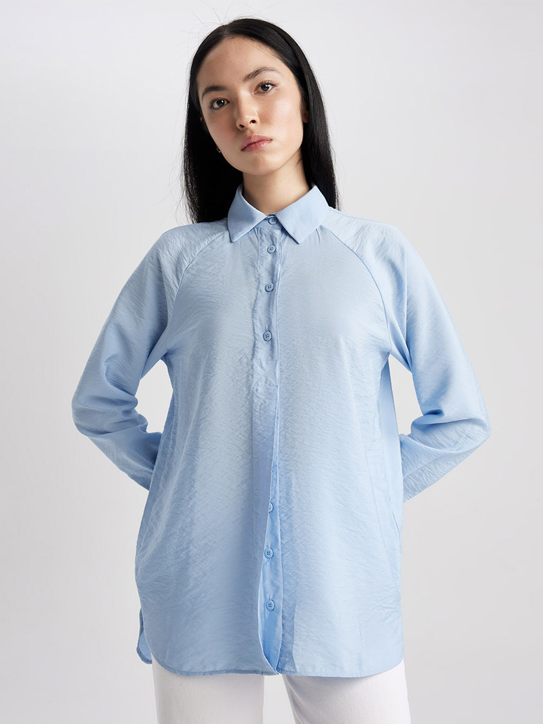 

DeFacto Self Design Textured Raglan Sleeves Casual Shirt, Blue