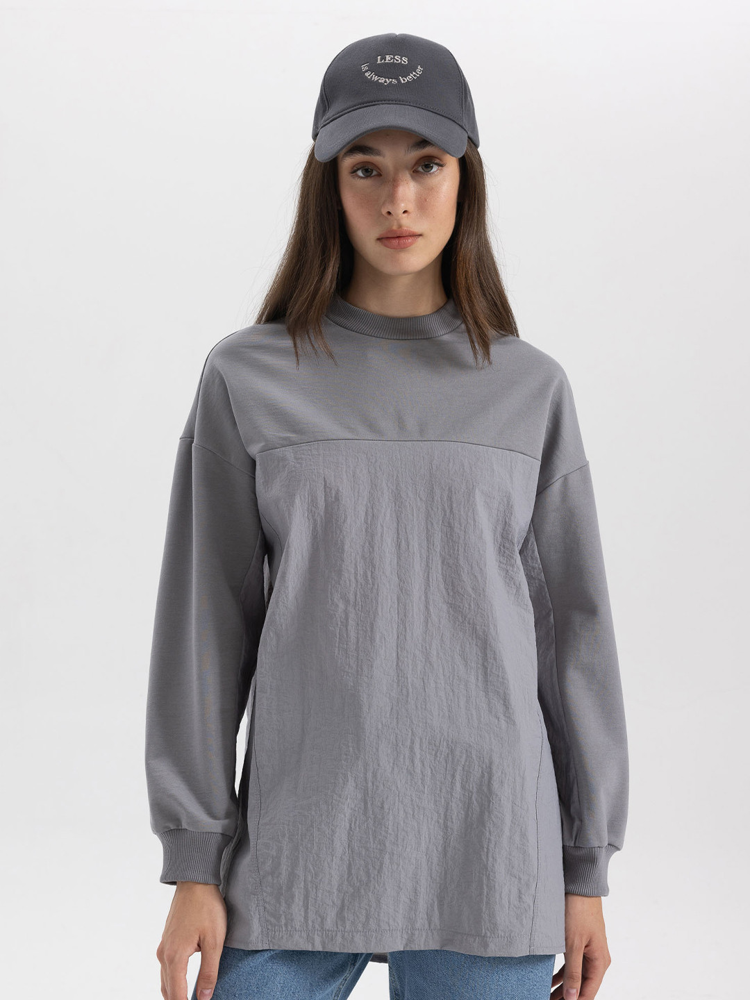 

DeFacto Round Neck Drop-Shoulder Sleeves T-shirt, Grey