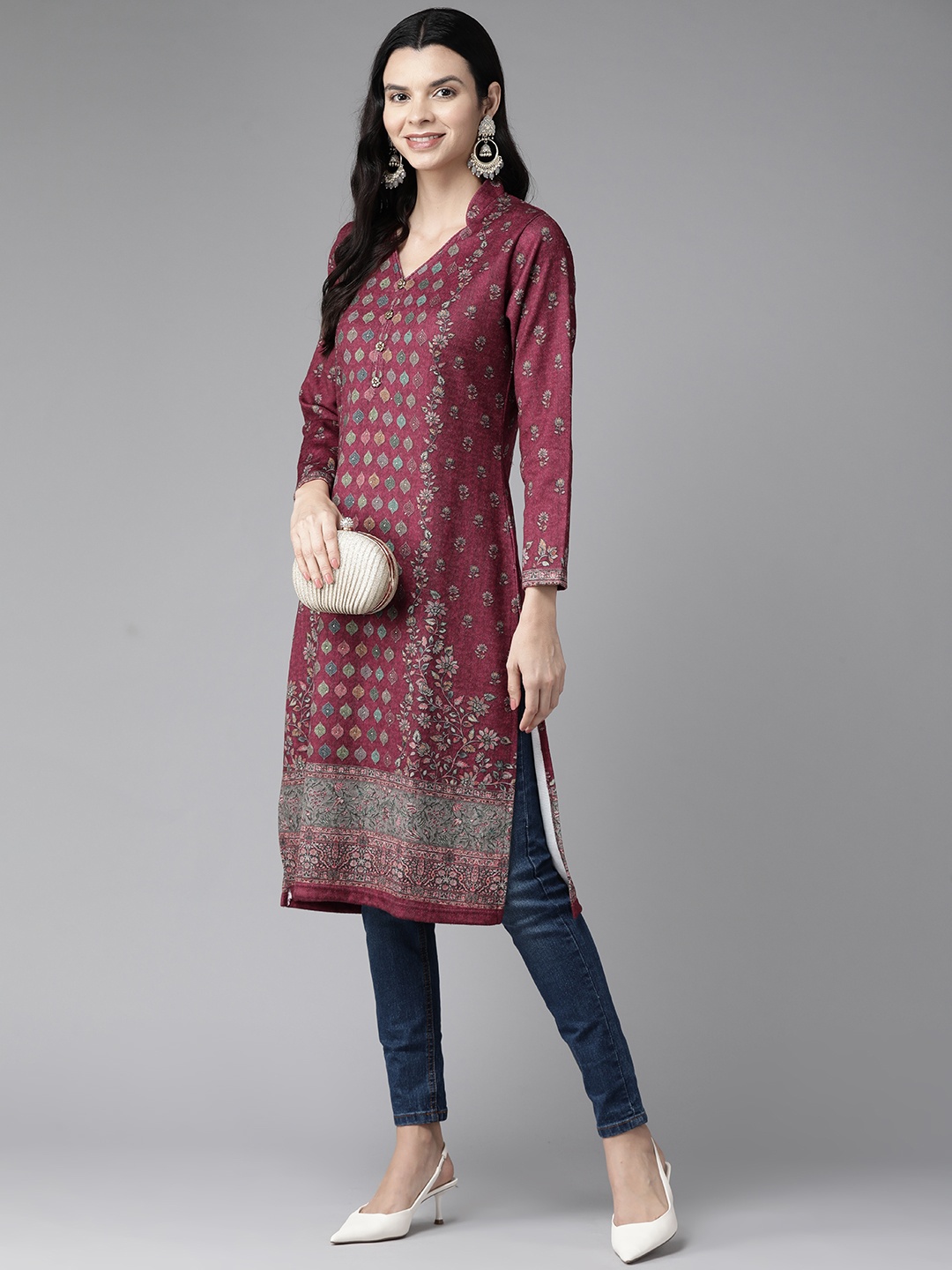 

Cayman Women Ethnic Motifs Printed Woollen Kurta, Maroon