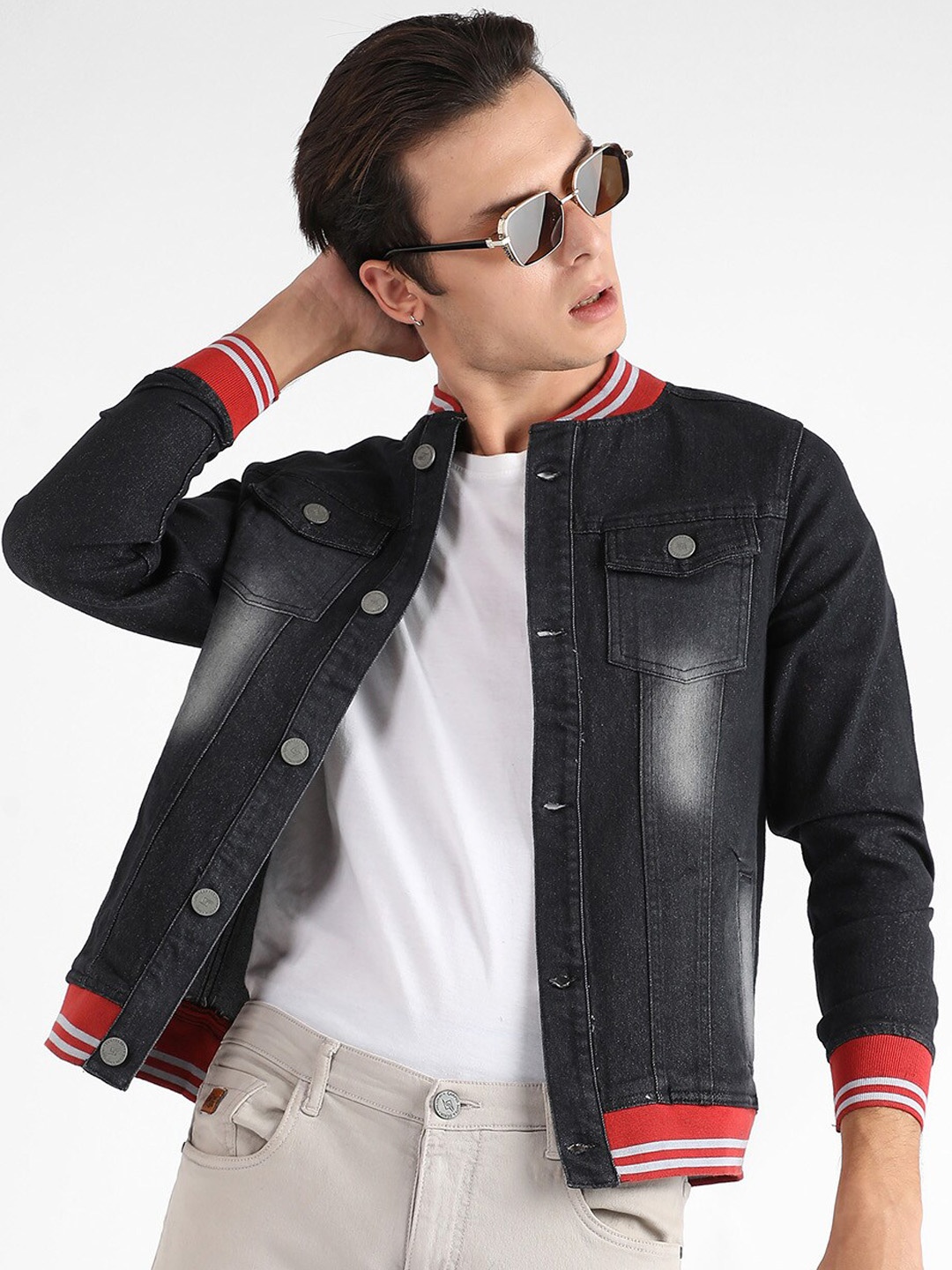 

Campus Sutra Striped Windcheater Cotton Denim Jacket, Black