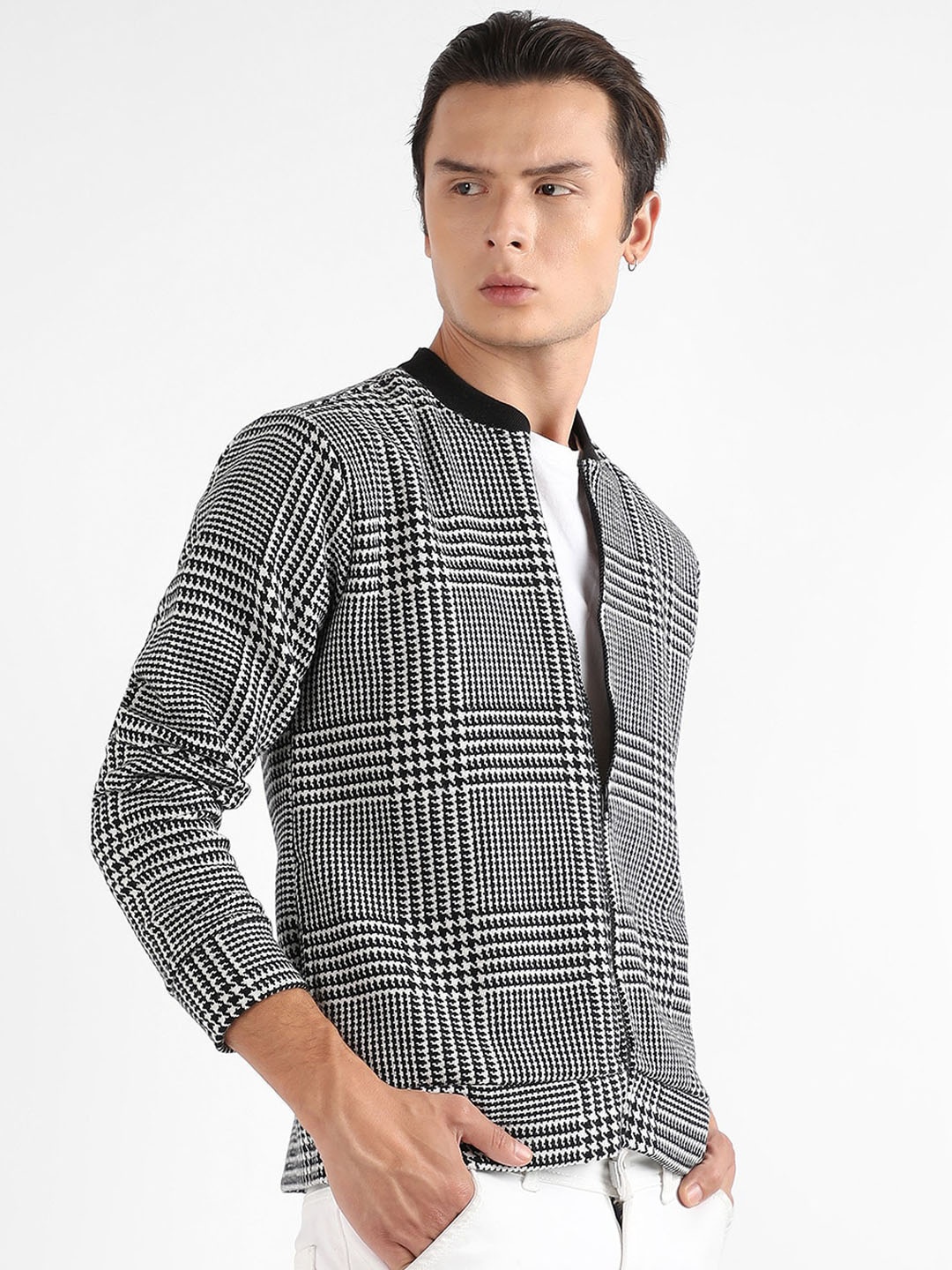

Campus Sutra Checked Windcheater Bomber Jacket, Black