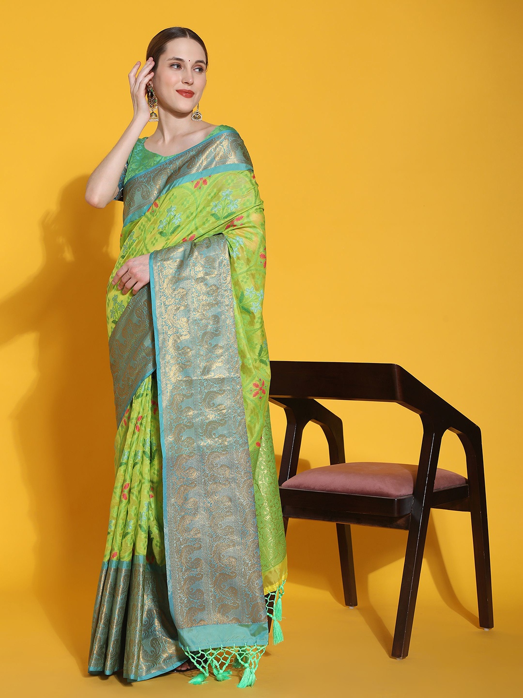 

JUST FASHION Ethnic Motifs Woven Design Zari Ikat Saree, Sea green