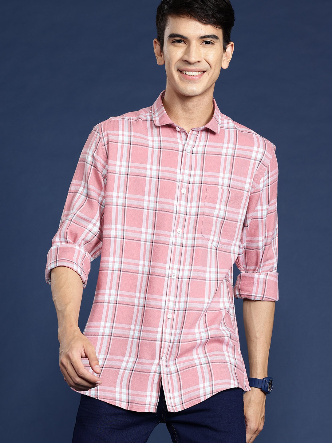 

Mast & Harbour Men Standard Opaque Checked Casual Shirt, Pink