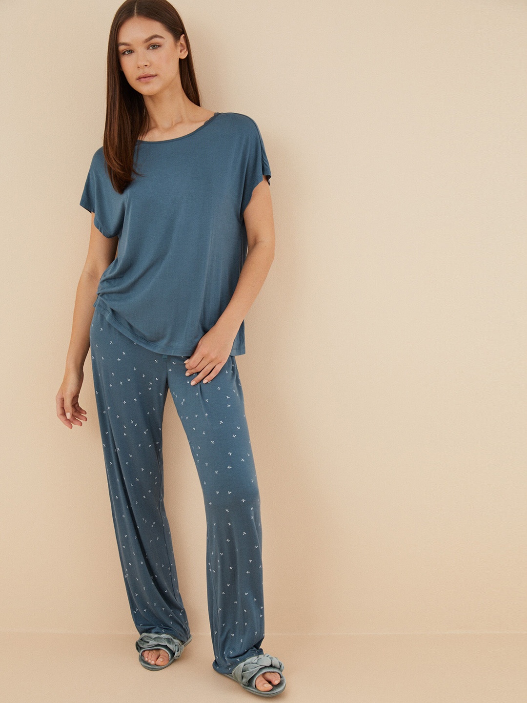 

women'secret Women Solid T-shirt & Printed Pyjamas Set, Teal