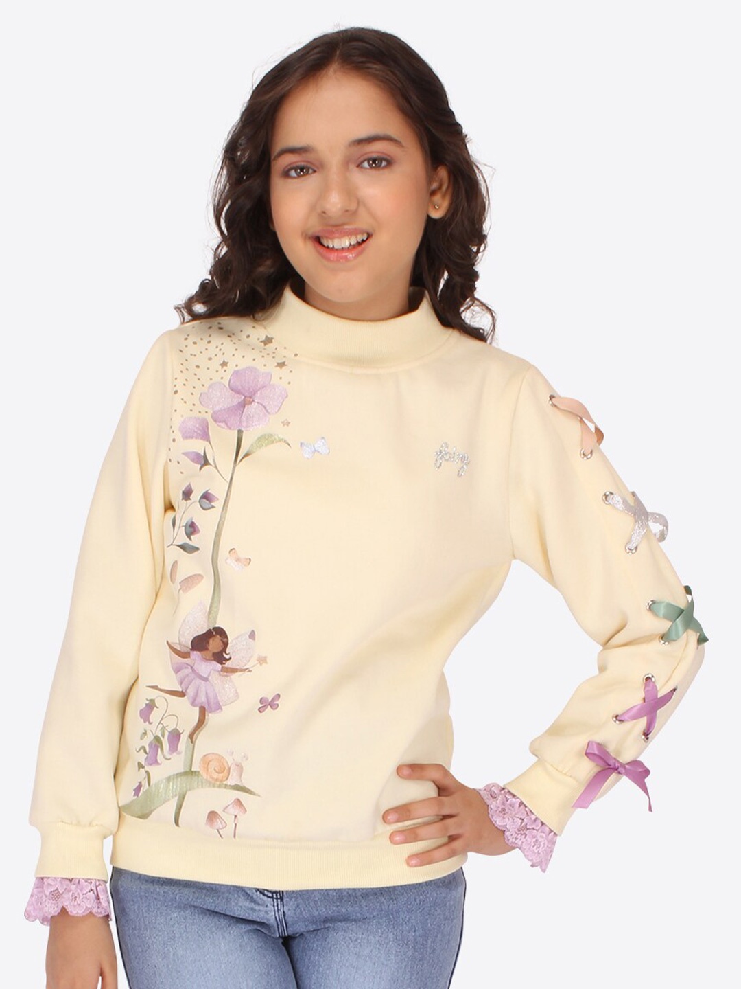 

CUTECUMBER Floral Printed Bell Sleeves Applique Top, Cream