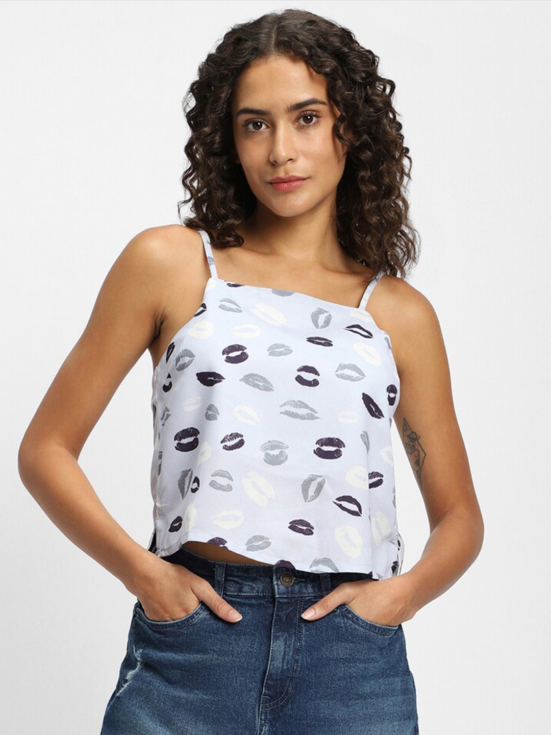 

FOREVER 21 Conversational Printed Sleeveless Crop Top, Blue