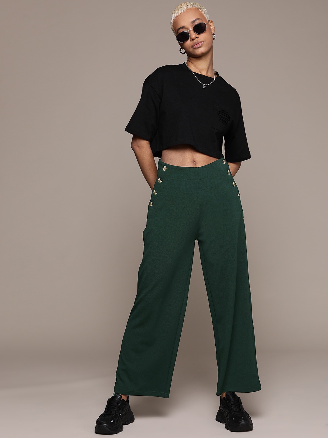 

The Roadster Lifestyle Co. Women Button Detail Trousers, Green