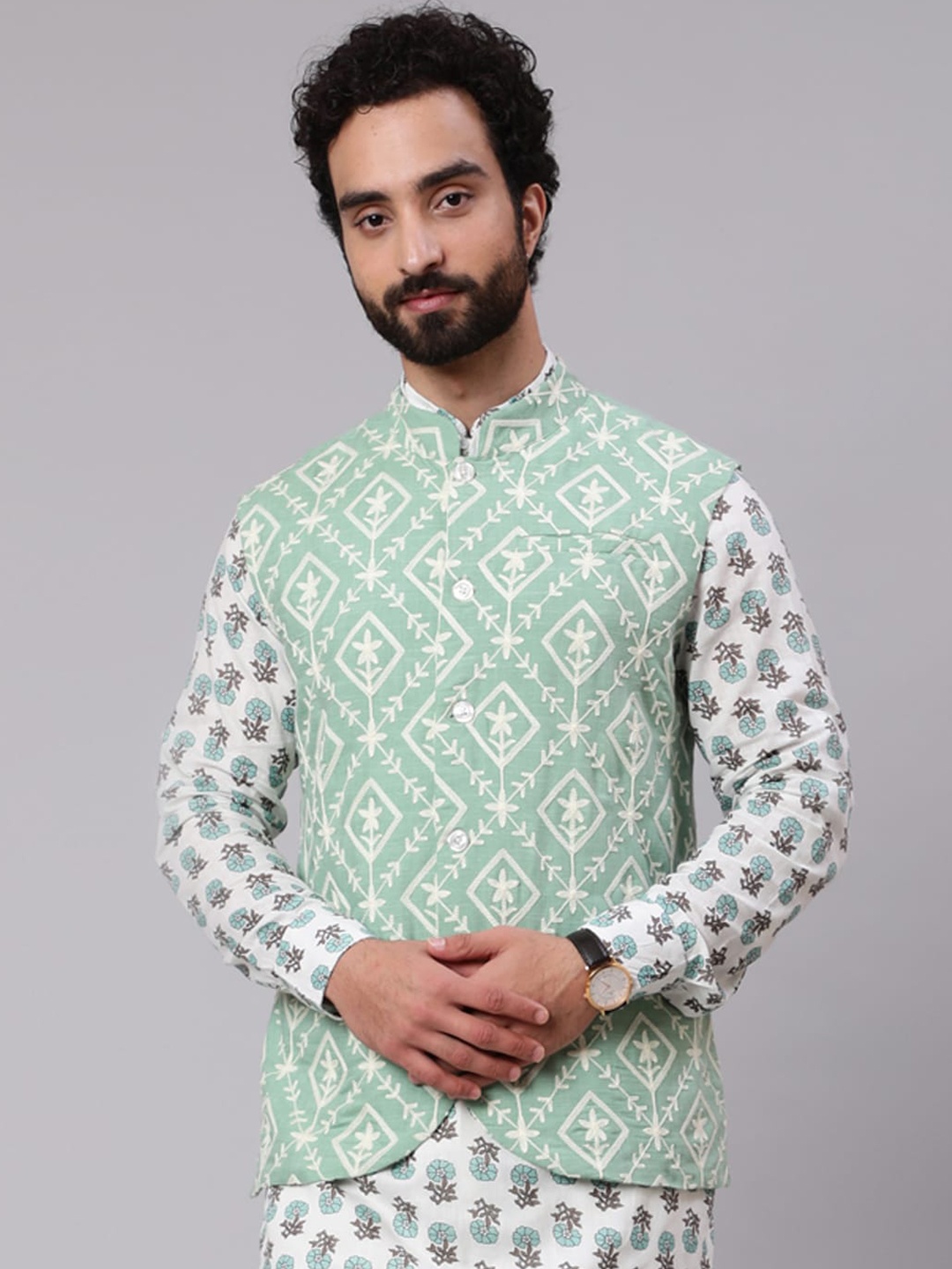 

AKS Ethnic Motifs Embroidered Mandarin Collar Nehru Jacket, Green