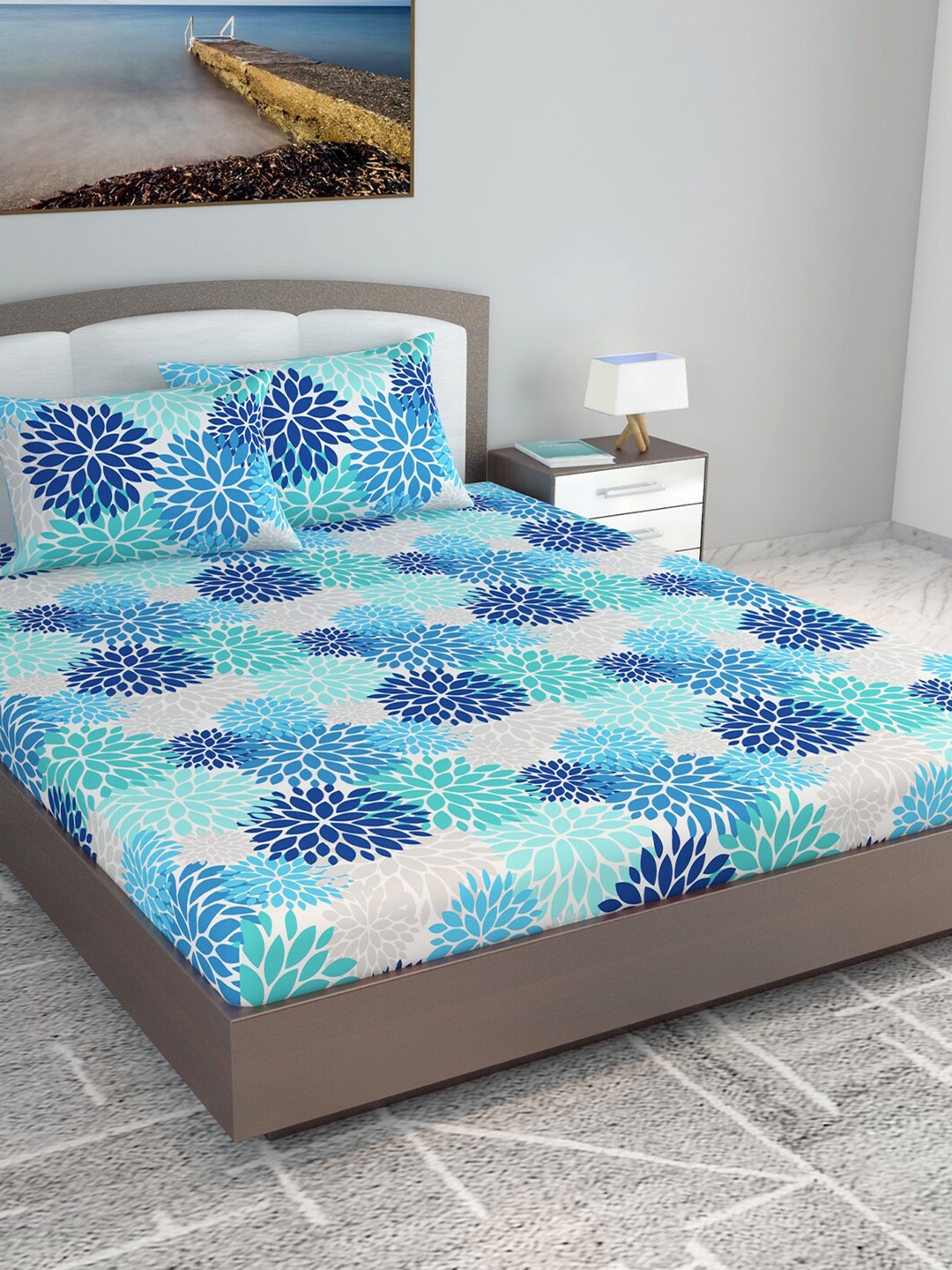 

Divine Casa Prisham White & Blue Printed Cotton 144 TC King Bedsheet with 2 Pillow Covers