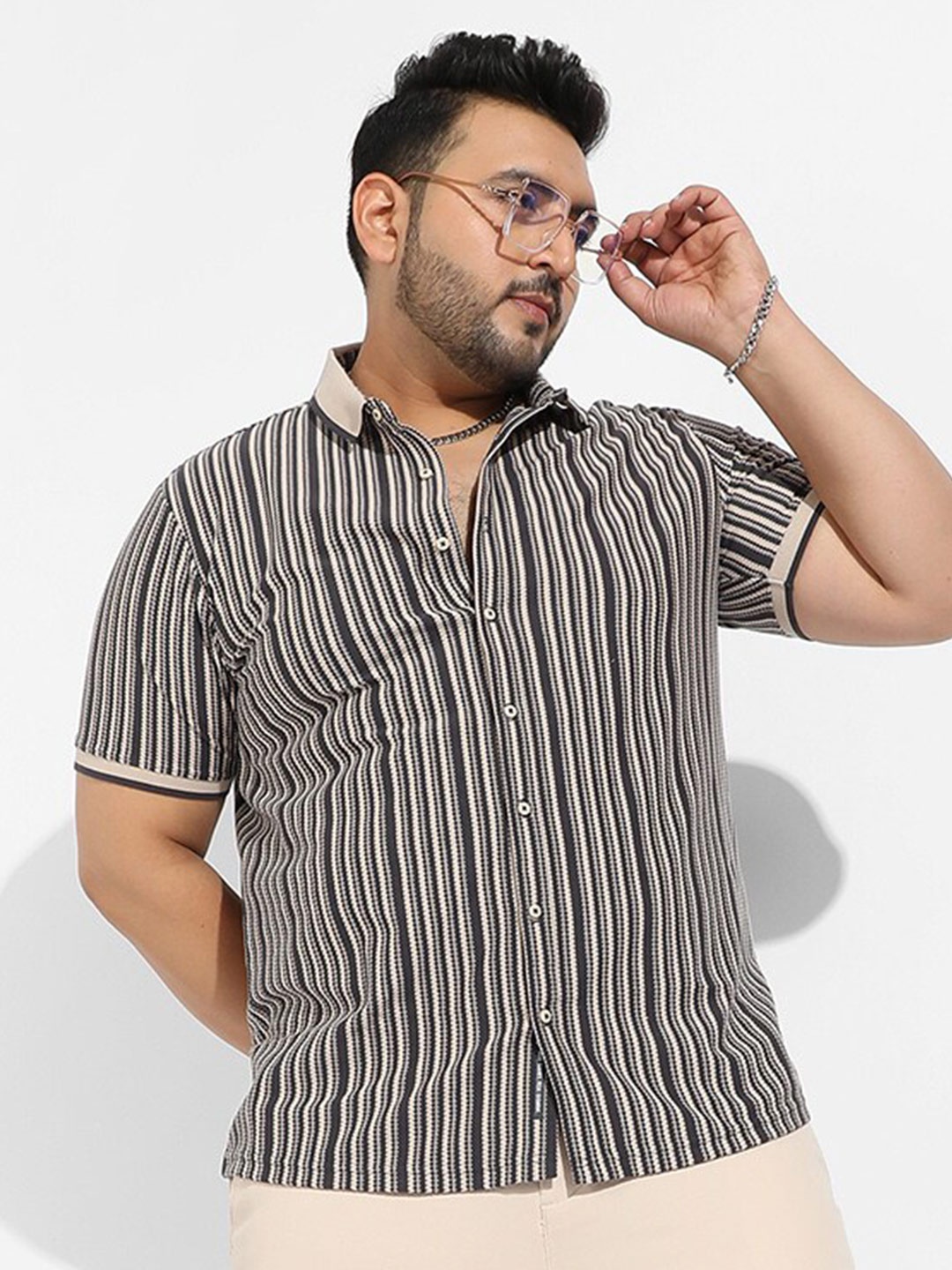

Instafab Plus Plus Size Classic Vertical Stripes Cotton Casual Shirt, Grey